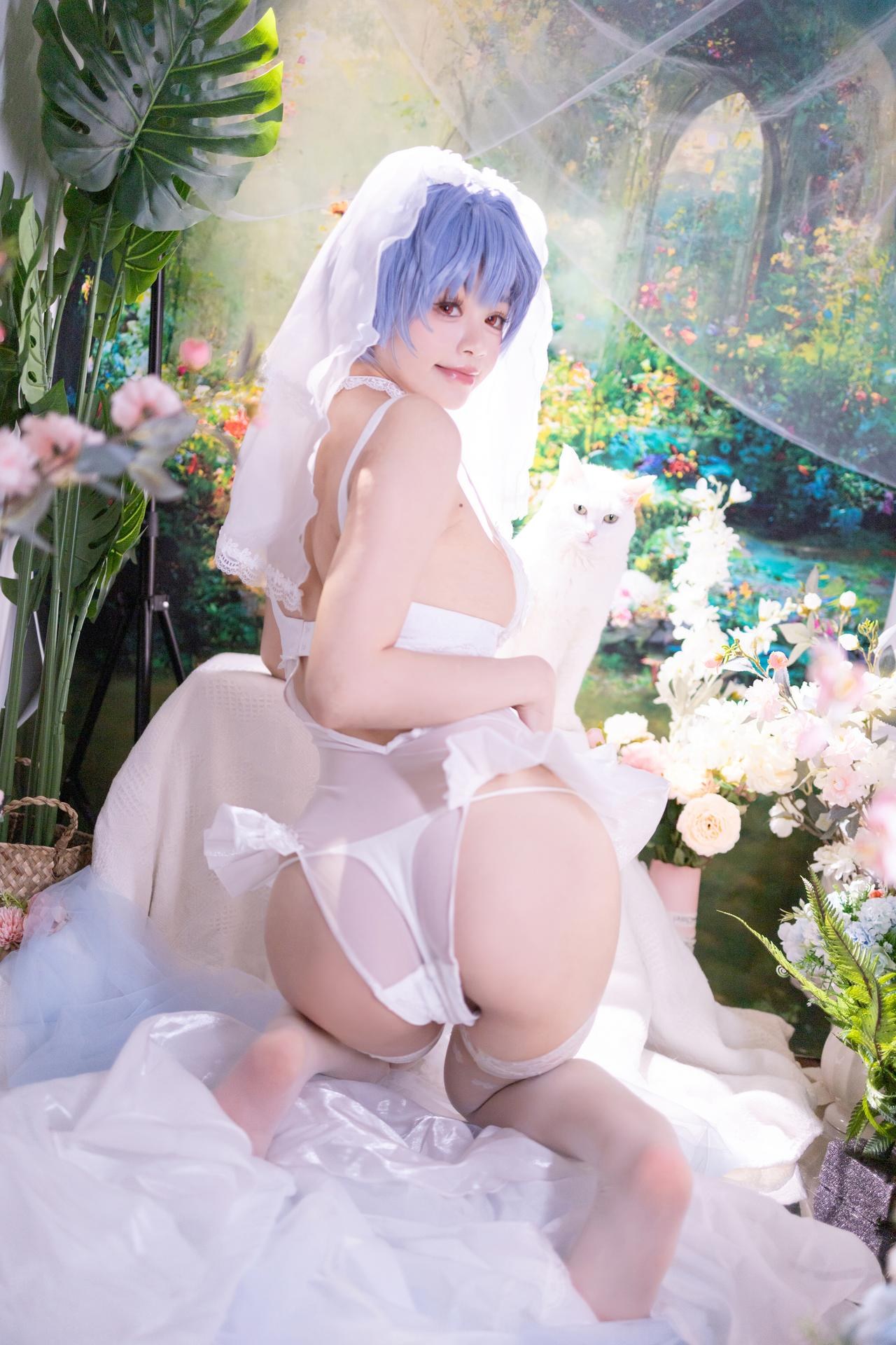 [cosplay] 星黛鹿鹿 - EVA 绫波丽花嫁：蓝发白纱花嫁白丝 52P