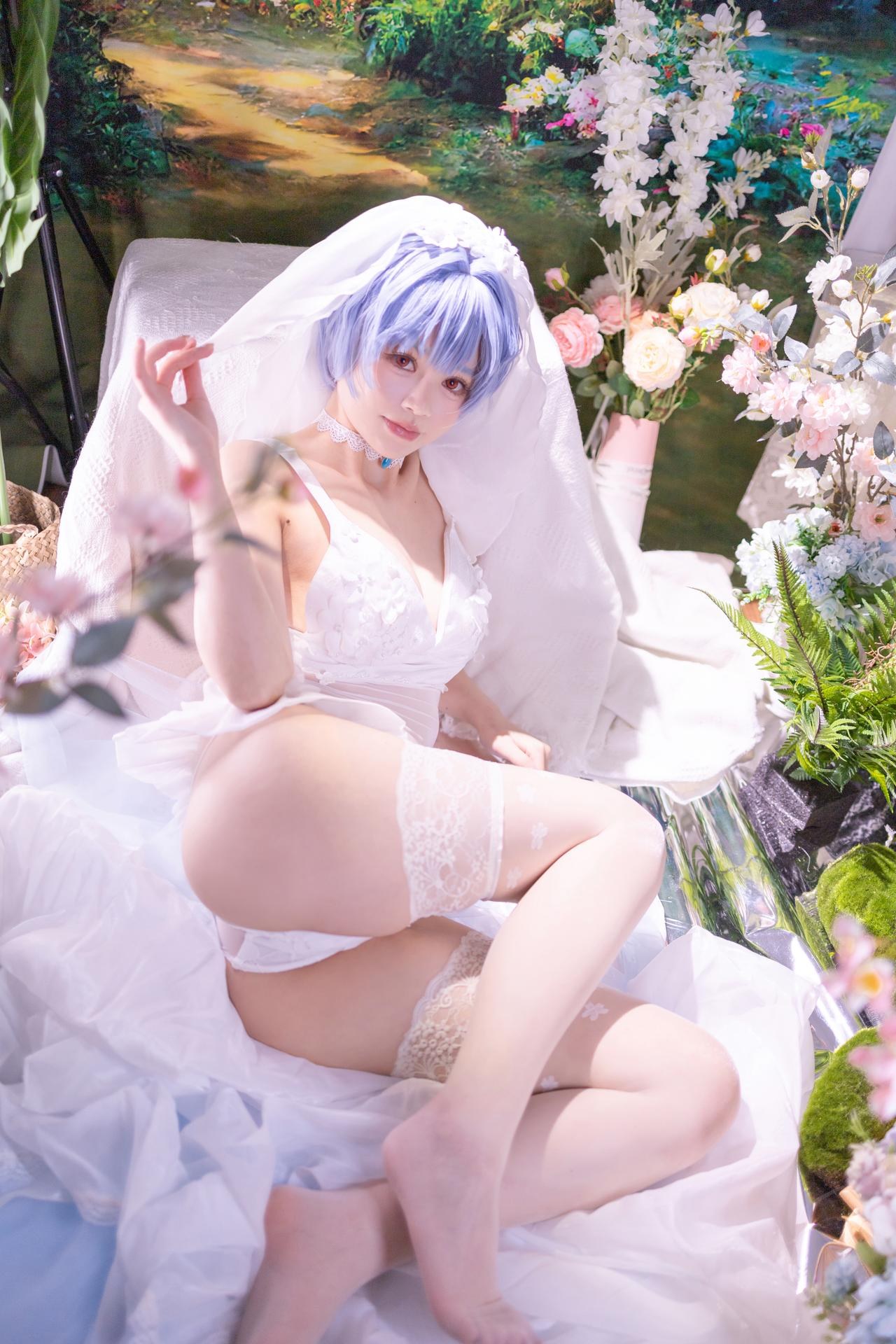 [cosplay] 星黛鹿鹿 - EVA 绫波丽花嫁：蓝发白纱花嫁白丝 52P