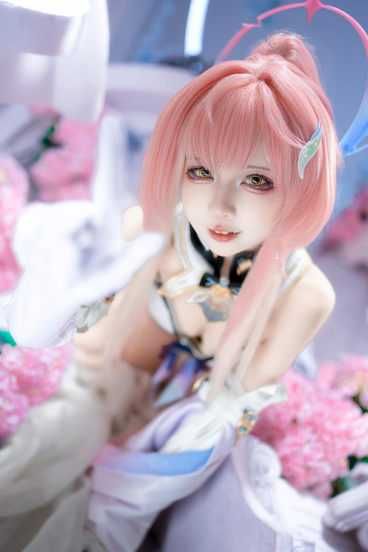 [cosplay] 纸悦Etsu_ko - 명조 아이미스: 분홍 머리 예복 흰 스타킹 몽환적인 배경 25P
