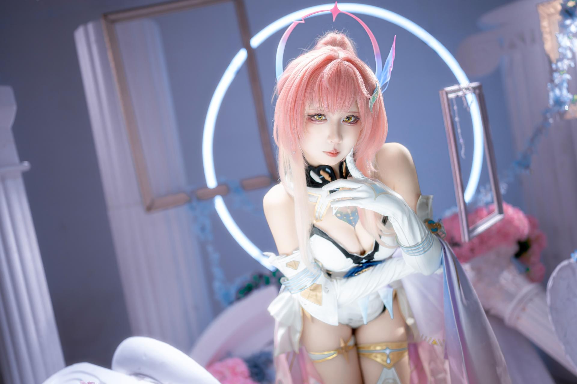 [cosplay] 纸悦Etsu_ko - 명조 아이미스: 분홍 머리 예복 흰 스타킹 몽환적인 배경 25P