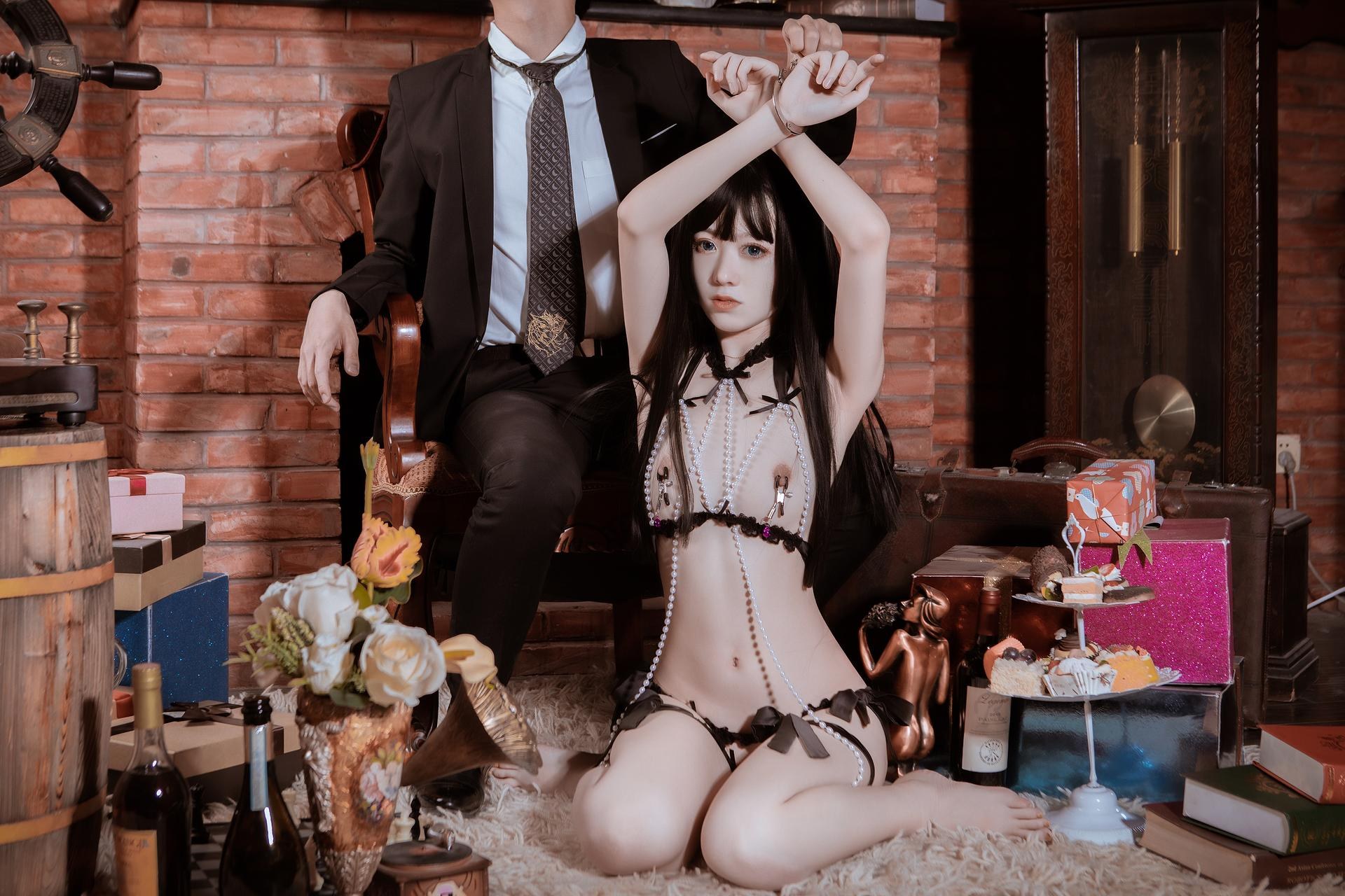 [写真] 果而kaer - 珍珠：蓝天草地白裙外拍 清透美腿 15P