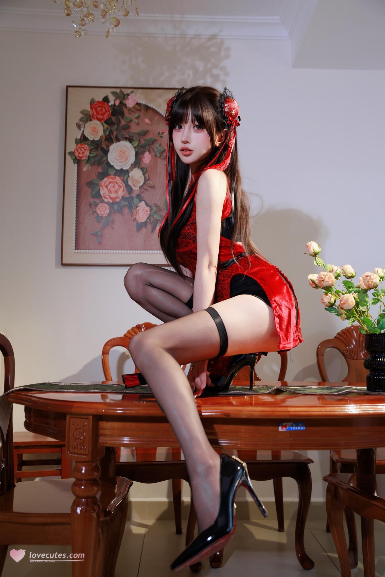 [写真] 过期米线线喵 - 中华娘：红色旗袍中式棚拍 黑丝美腿 22P