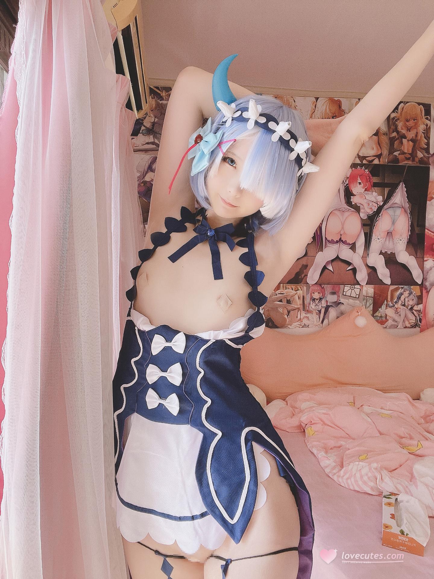 [cosplay] 습댕댕 - 감우: 파란 머리 메이드 노출 대범한 재현 36P2V