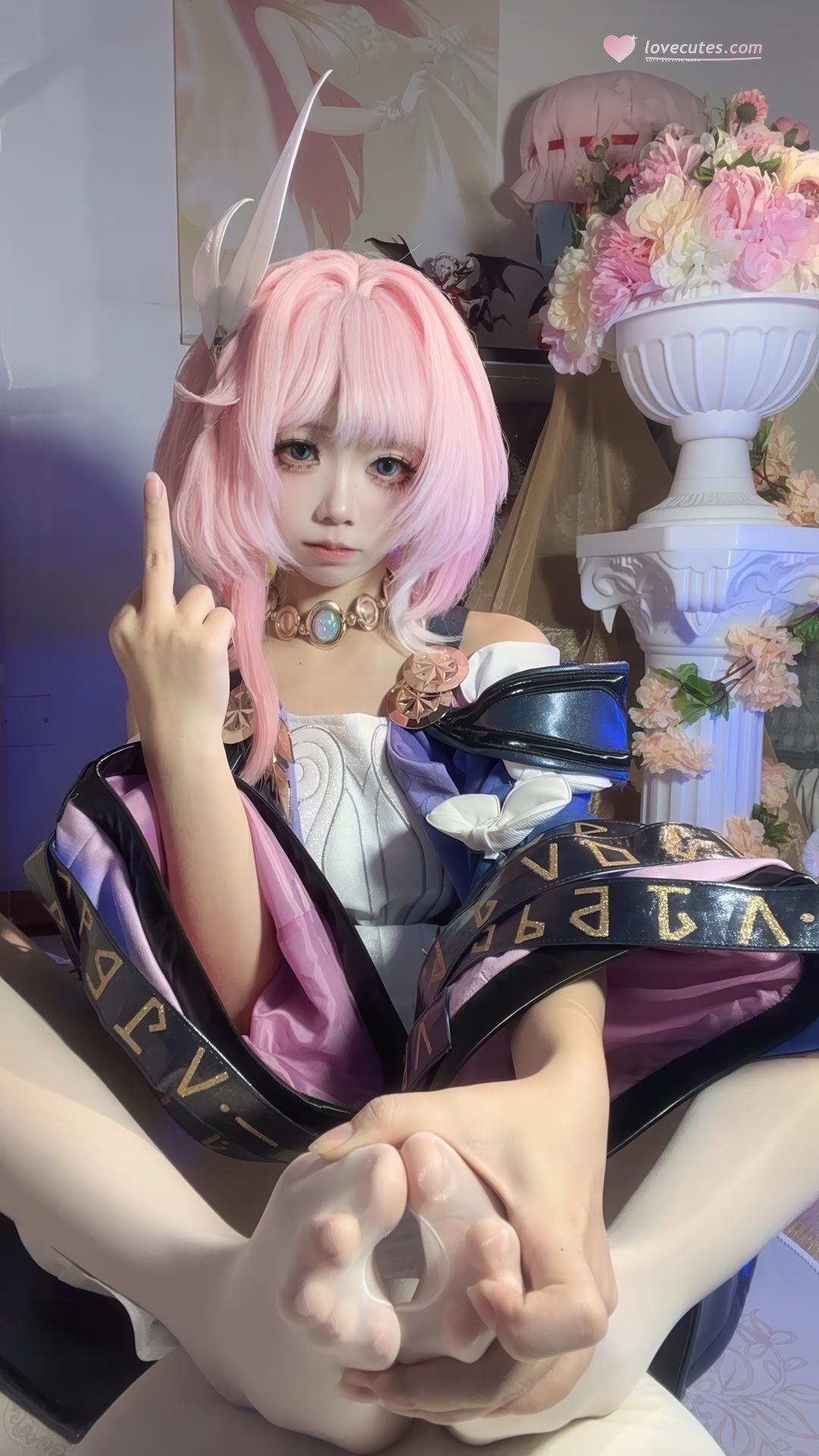 [cosplay] 白栎Shirly - 昔涟：粉发机能服 白丝美腿角色还原 130P