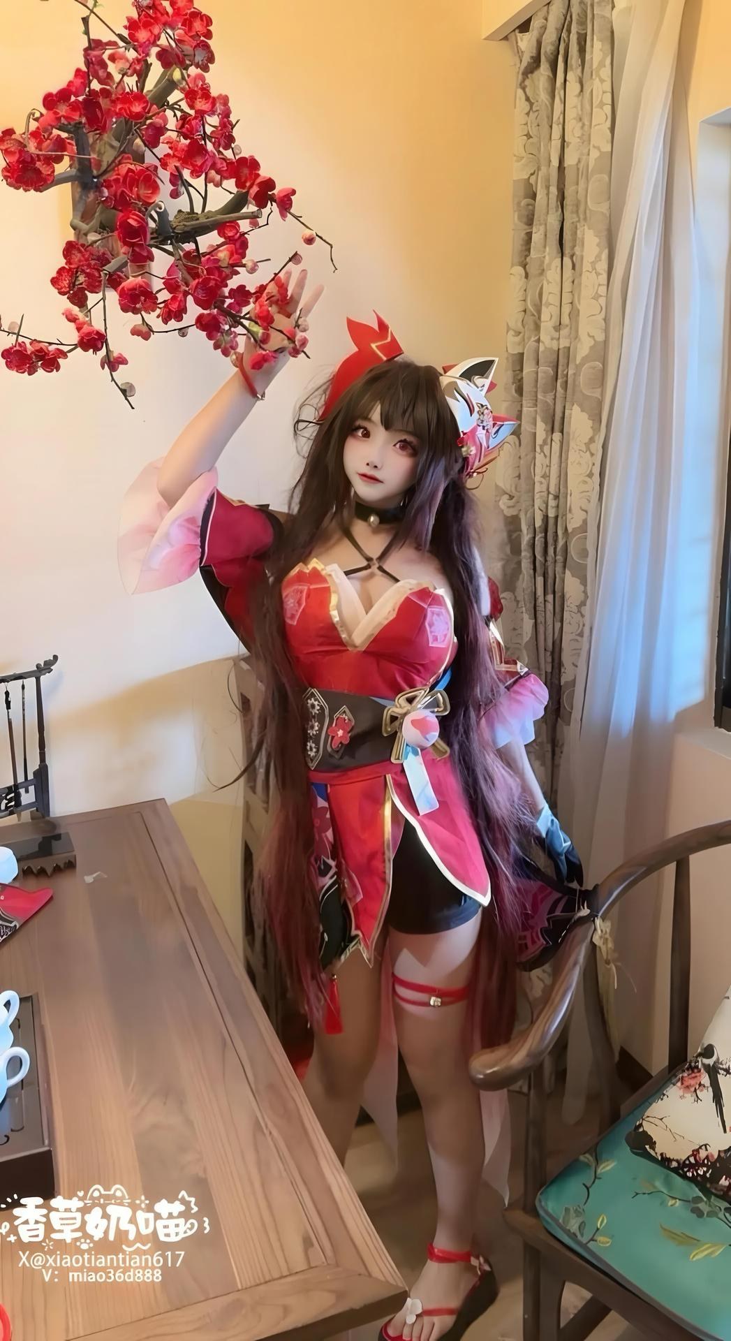 [cosplay] 香草奶喵 - 崩坏星穹铁道 花火：红裙双马尾美腿还原 70P