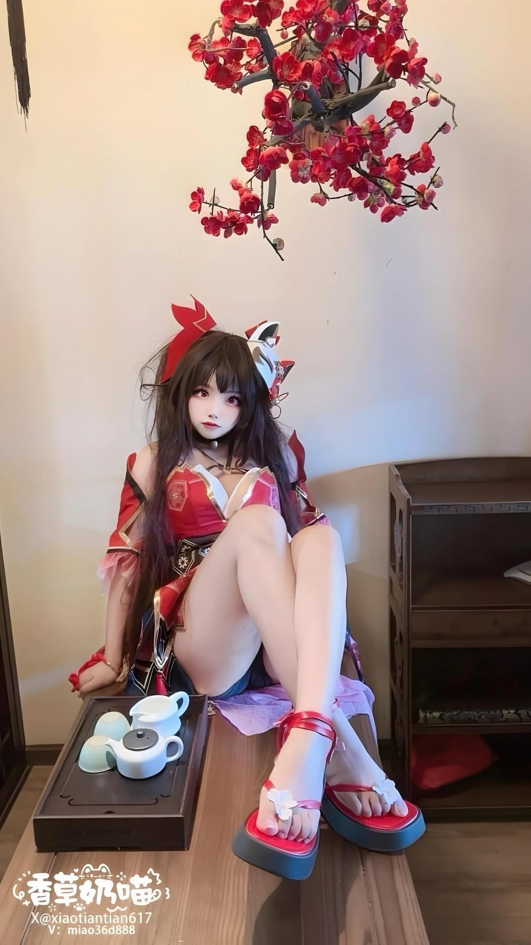 [cosplay] 香草奶喵 - 崩坏星穹铁道 花火：红裙双马尾美腿还原 70P