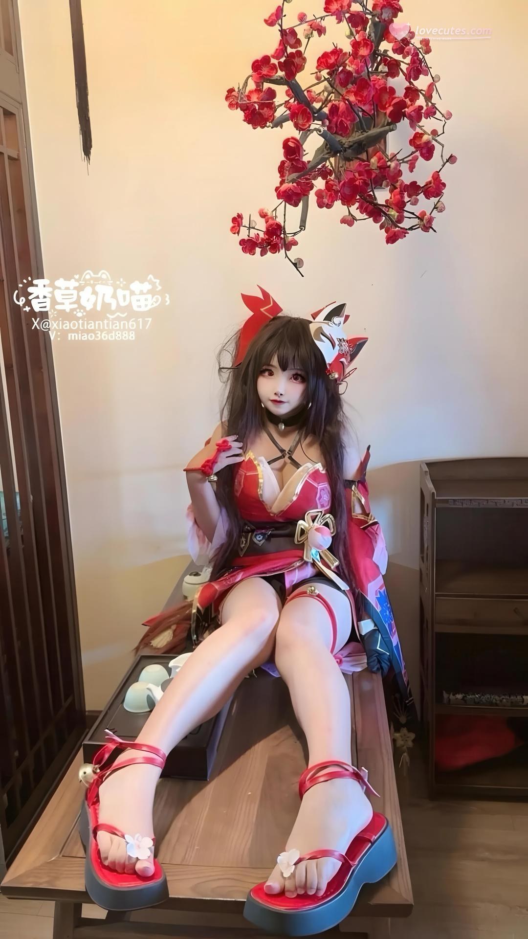 [cosplay] 香草奶喵 - 崩坏星穹铁道 花火：红裙双马尾美腿还原 70P