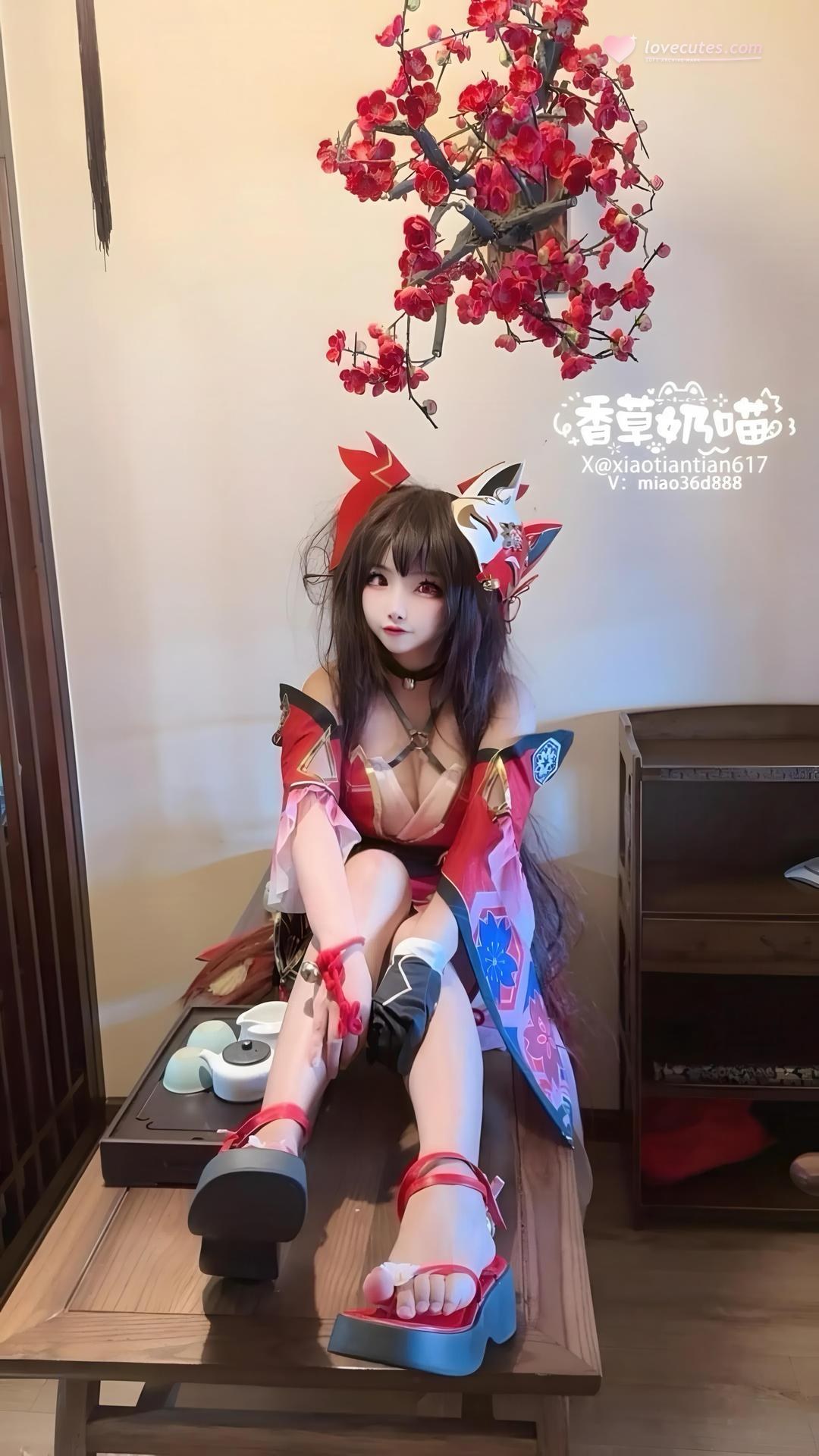 [cosplay] 香草奶喵 - 崩坏星穹铁道 花火：红裙双马尾美腿还原 70P
