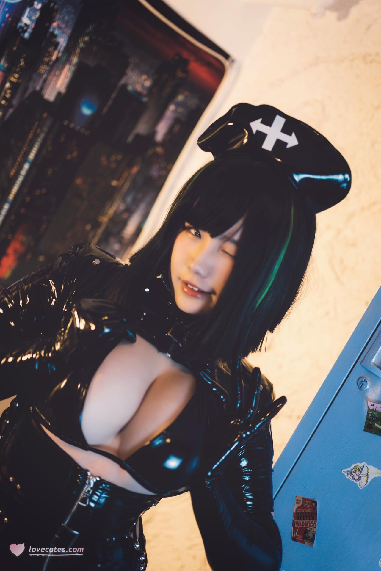 [私房] 阿半今天很开心 - 黑暗护士：黑色乳胶护士装 美胸黑丝 90P