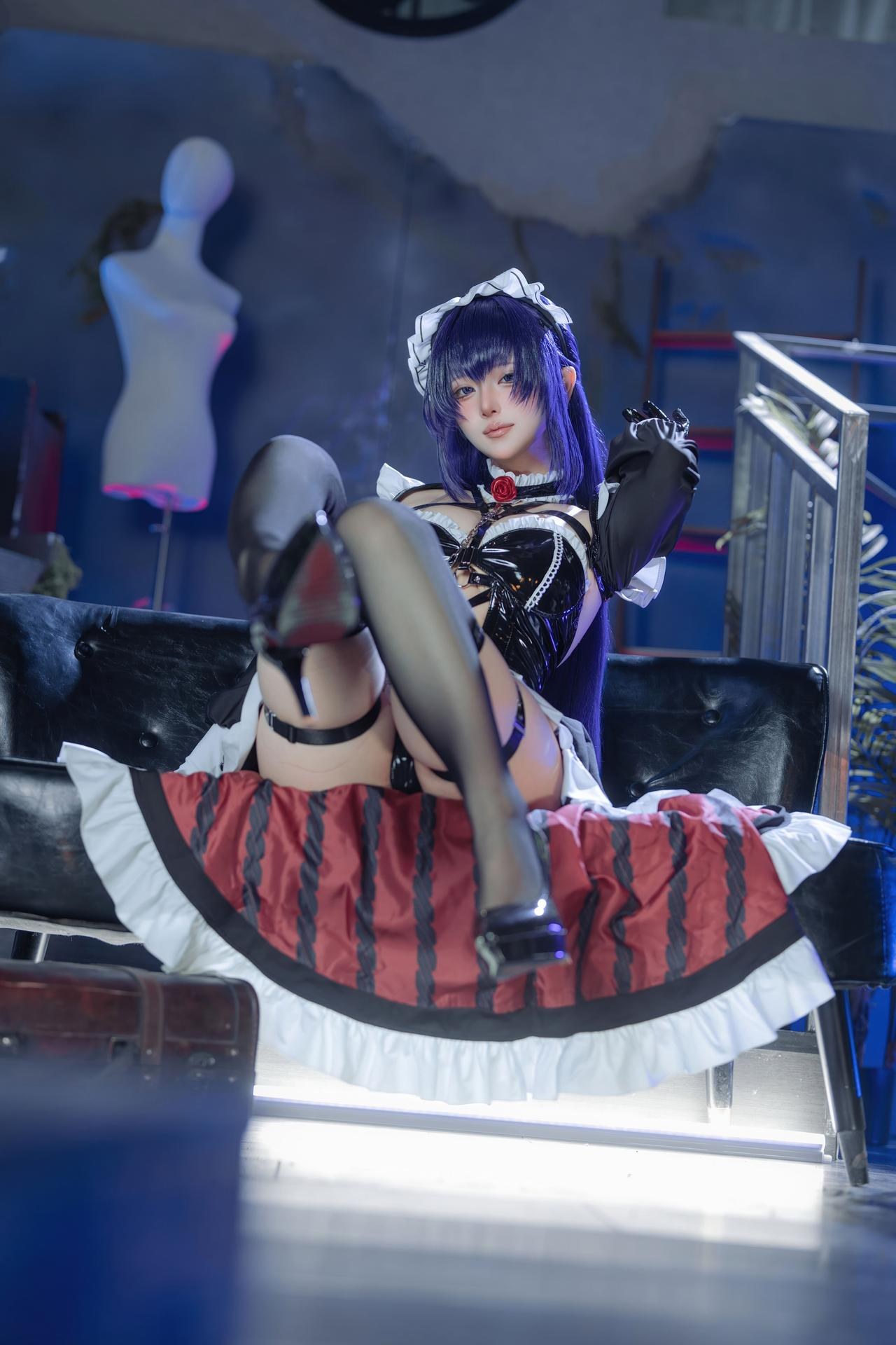[cosplay] 屿鱼 - NIKKE胜利女神 米哈拉：咖啡女仆黑丝蕾丝还原 80P