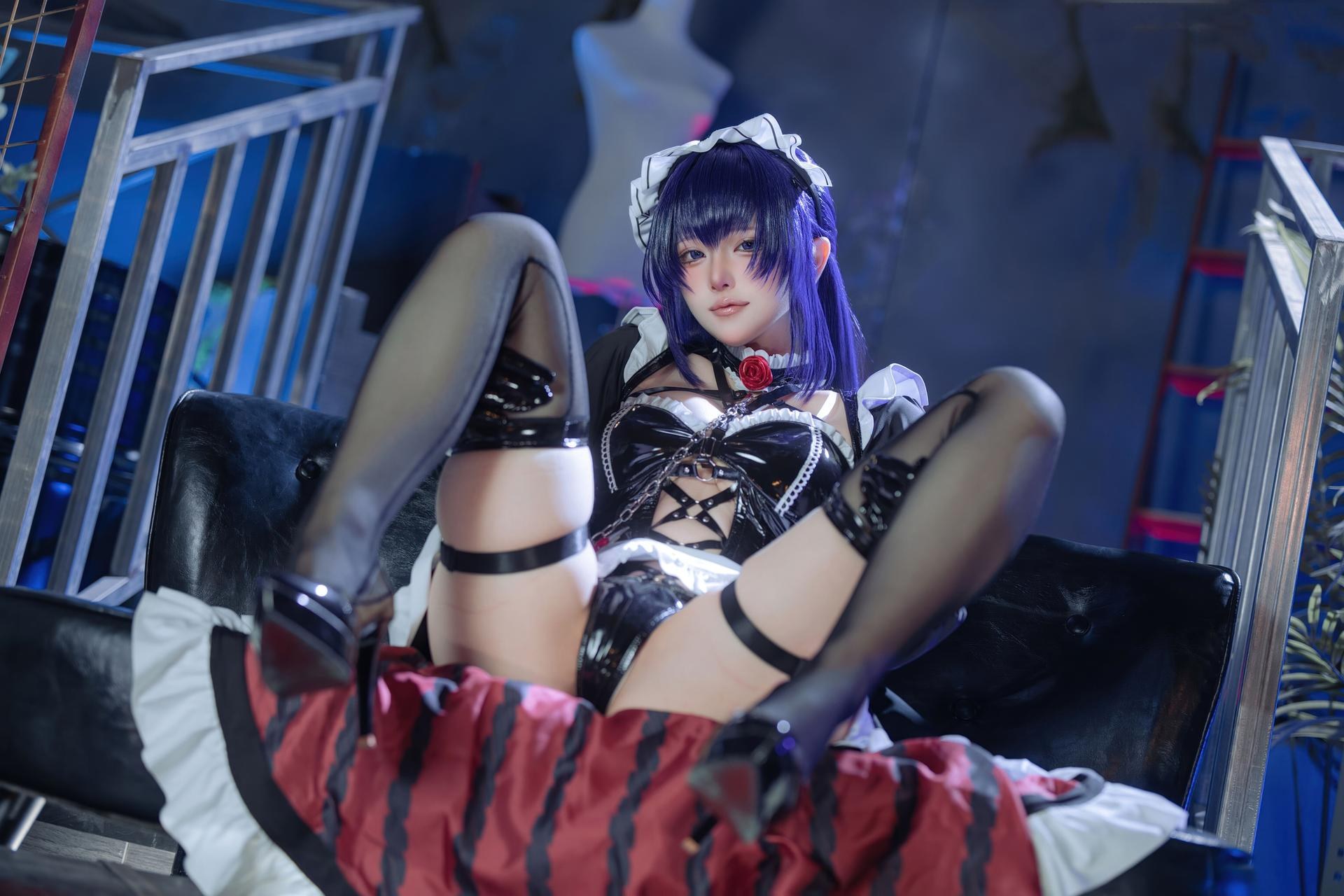 [cosplay] 屿鱼 - NIKKE胜利女神 米哈拉：咖啡女仆黑丝蕾丝还原 80P