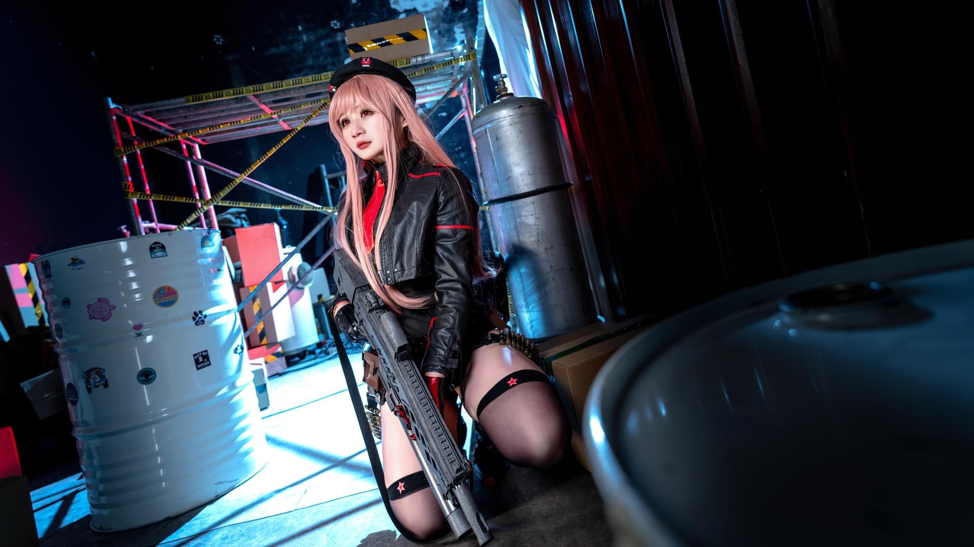 [cosplay] Zaya秋 - NIKKE胜利女神 拉毗：贝雷帽黑丝战术装美腿 25P