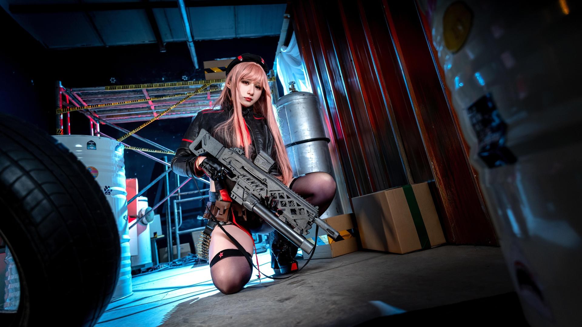 [cosplay] Zaya秋 - NIKKE胜利女神 拉毗：贝雷帽黑丝战术装美腿 25P