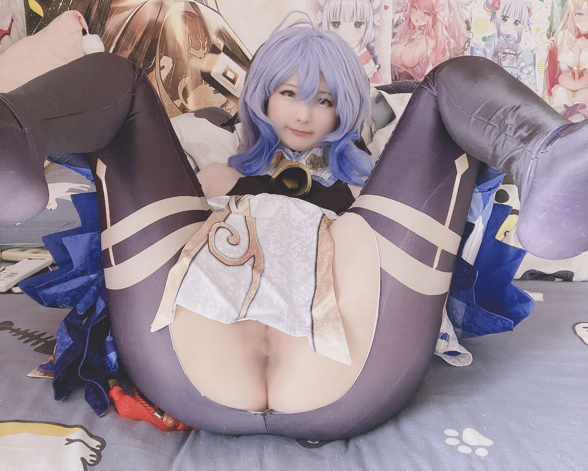 [cosplay] 习呆呆 - 甘雨：蓝发露点大尺度还原 12P1V