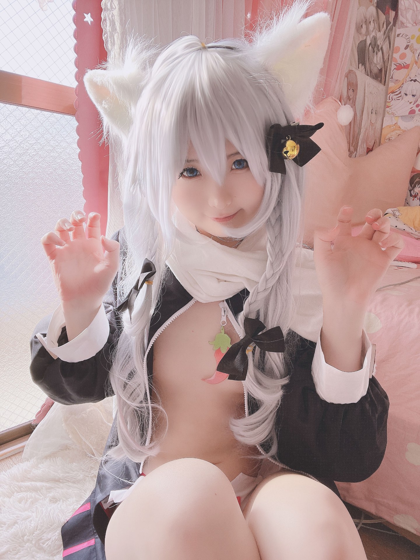[cosplay] 习呆呆 - 神乐七奈：白发露点大尺度还原 26P