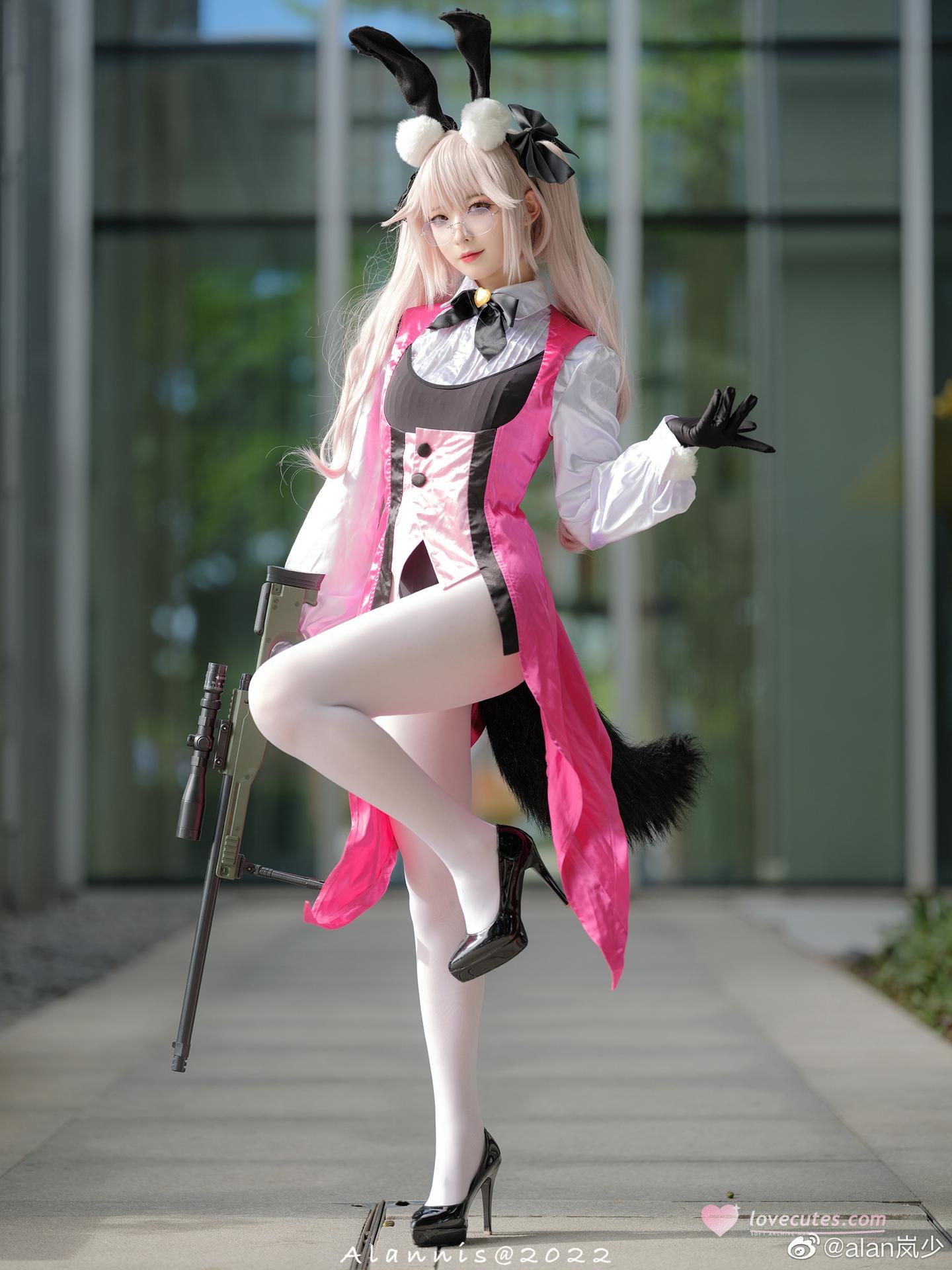 [cosplay] 封疆疆v - FGO光之高扬斯卡娅：粉色兔女郎白丝美腿 27P