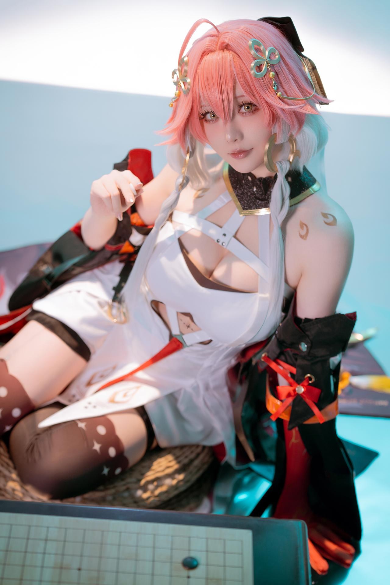 [cosplay] 星之迟迟Hoshilily - 鸣潮 长离：黑金礼装美腿还原 24P