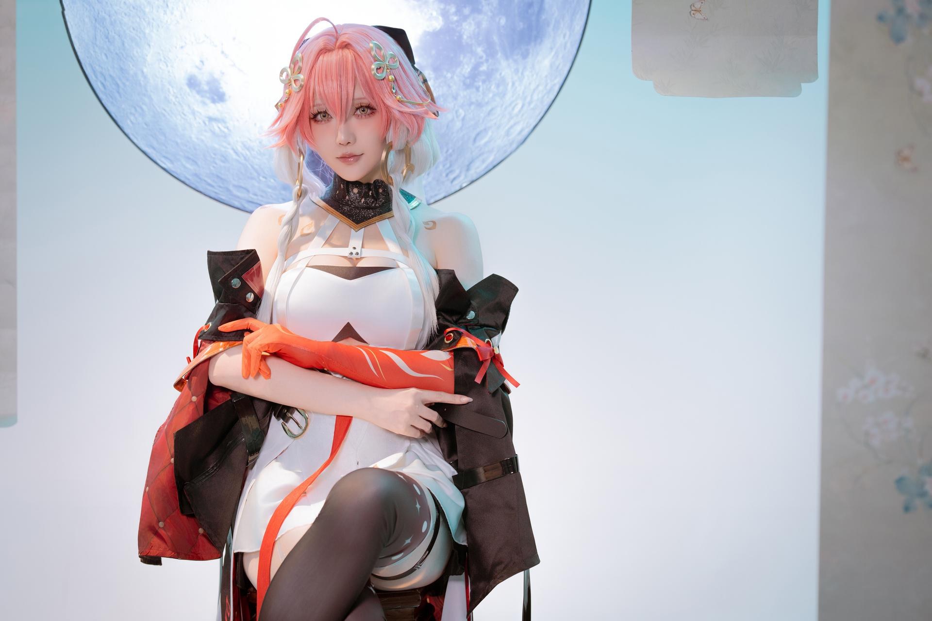 [cosplay] 星之迟迟Hoshilily - 鸣潮 长离：黑金礼装美腿还原 24P
