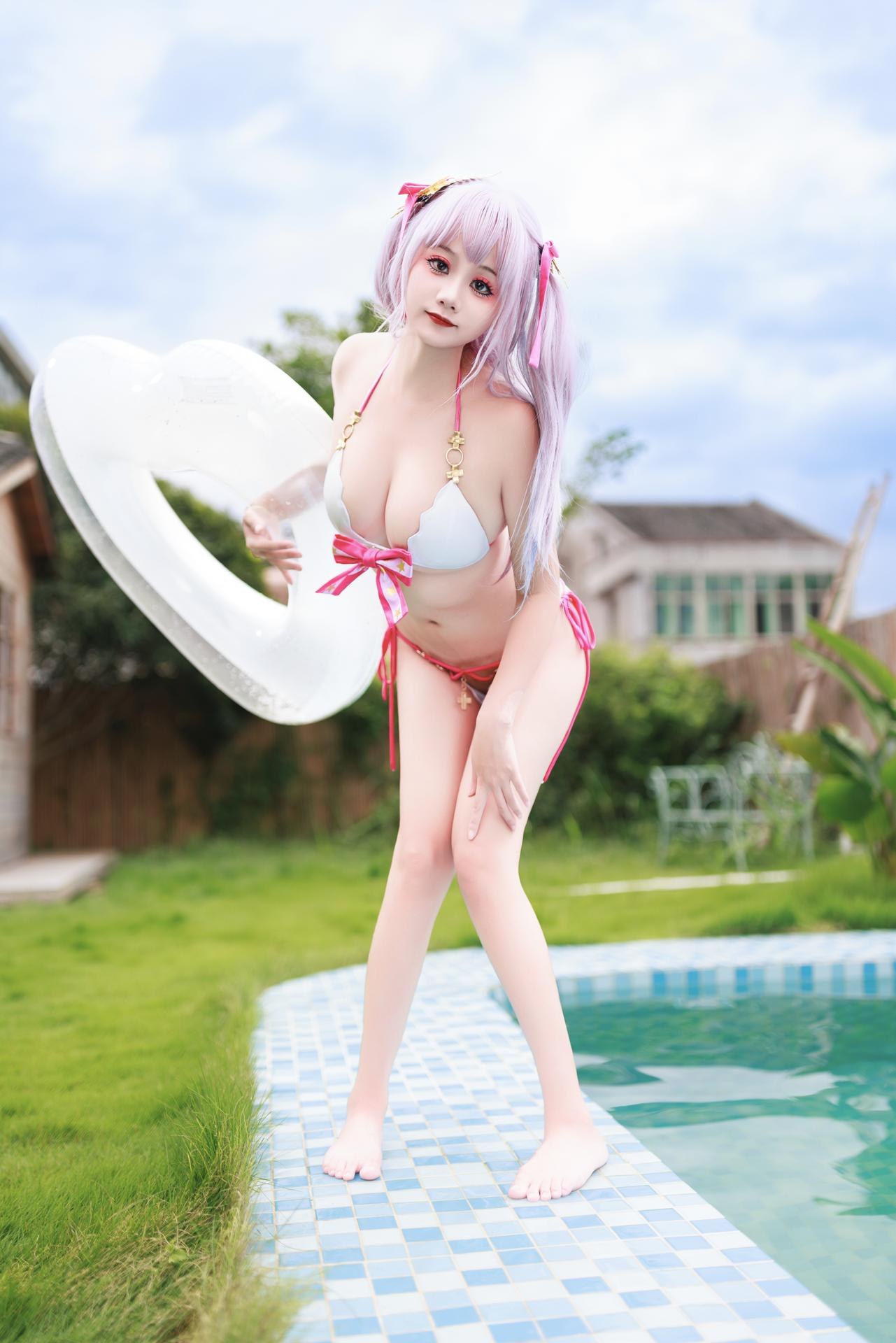 [cosplay] 阿雪雪 - 碧蓝航线 普利茅斯：泳装白丝美腿 99P2V