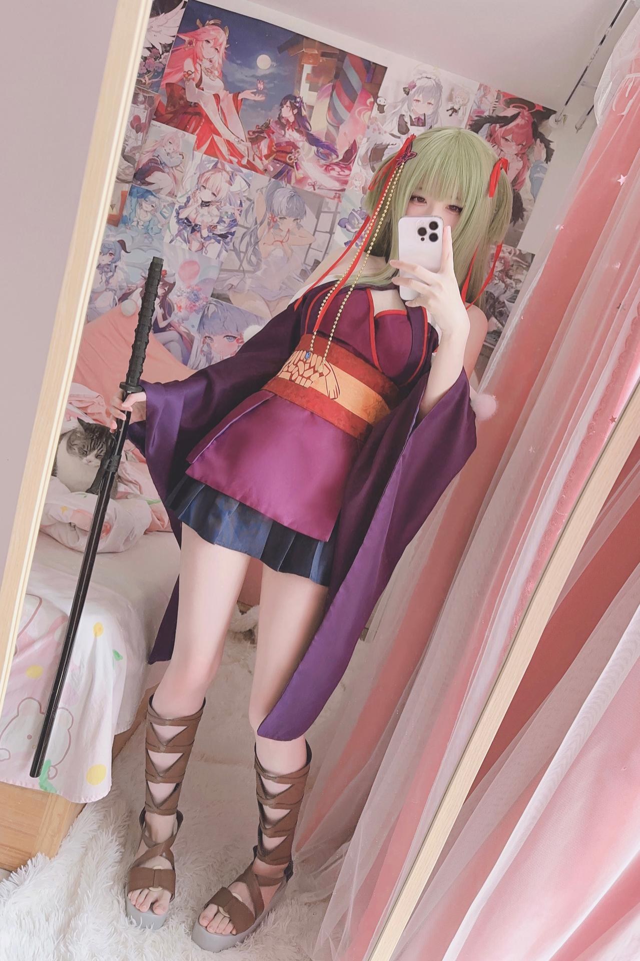 [cosplay] 呆呆Misa - 千恋万花 丛雨：白发和服巫女白丝美腿 17P2V