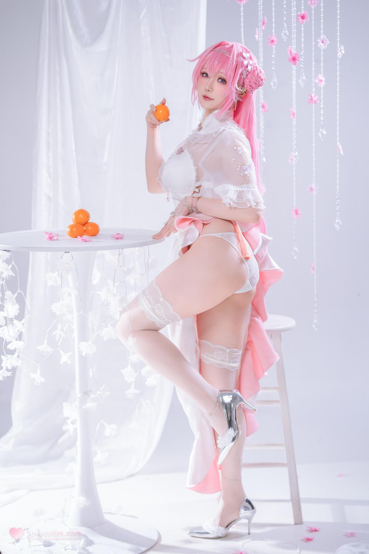[cosplay] 星之迟迟Hoshilily - 胜利女神：妮姬 桃乐丝：白发礼装白丝美腿还原 44P