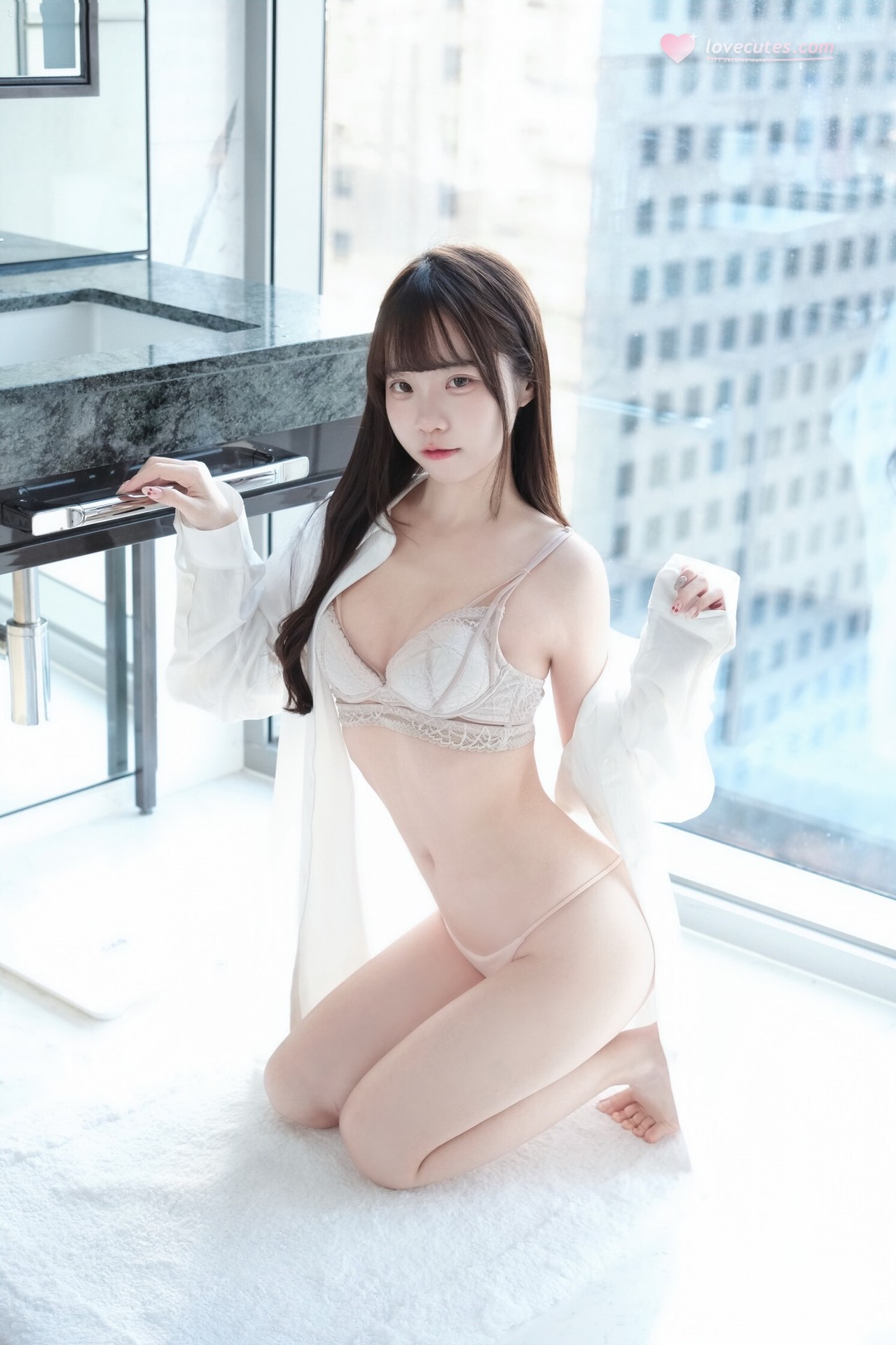 [私房] 可可小白兔 - 清纯邻居女孩的秘密：窗边居家主题写真 63P