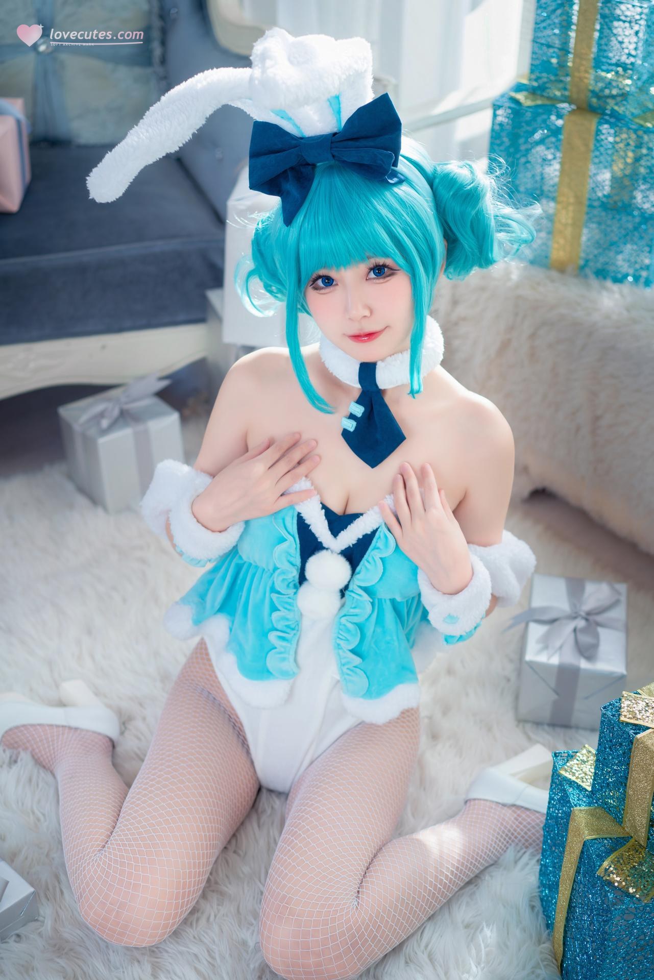 [cosplay] 猫大人 - 初音未来白兔：兔女郎主题角色写真 24P