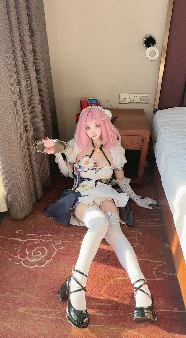 [cosplay] 香草奶喵 - 爱莉希雅女仆：角色主题写真视频合集 93P29V