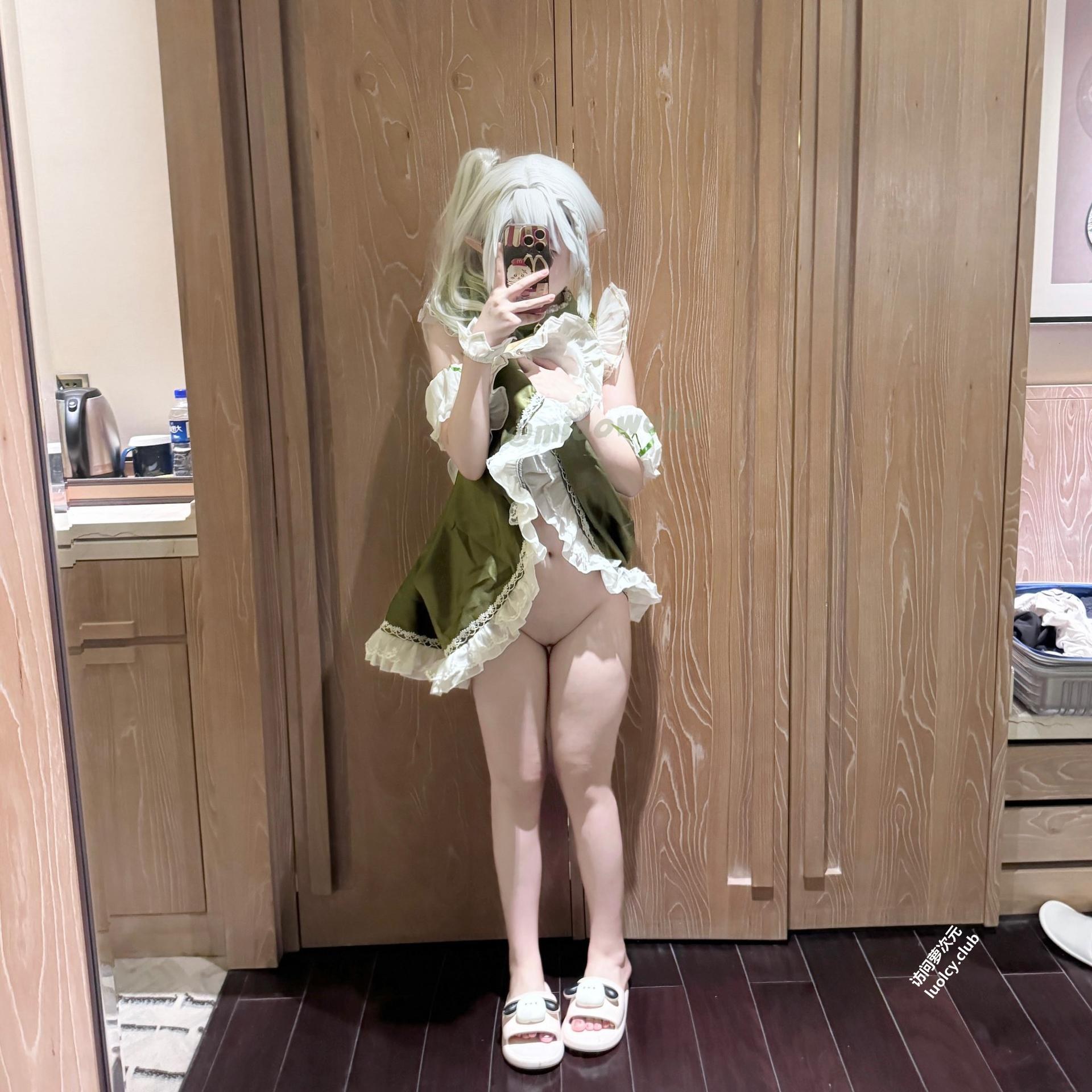 [private-room] Daidai Xiaofen Mantou - ชุดภาพ adult cosplay private photo and video bundle 380P179V