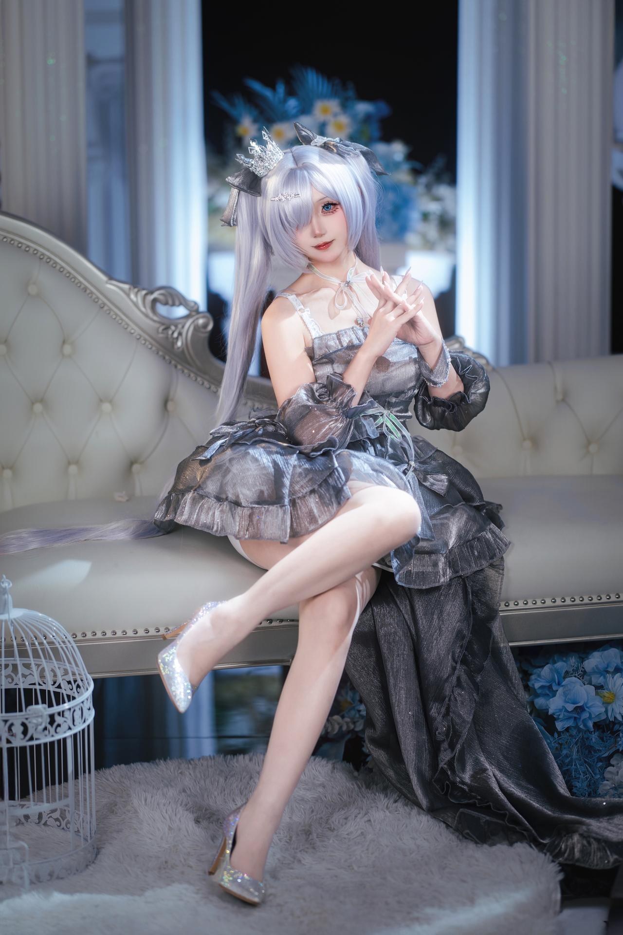 [cosplay] Shi Suqingya - Nikke Cinderella silver battle suit cosplay 写真セット 16P