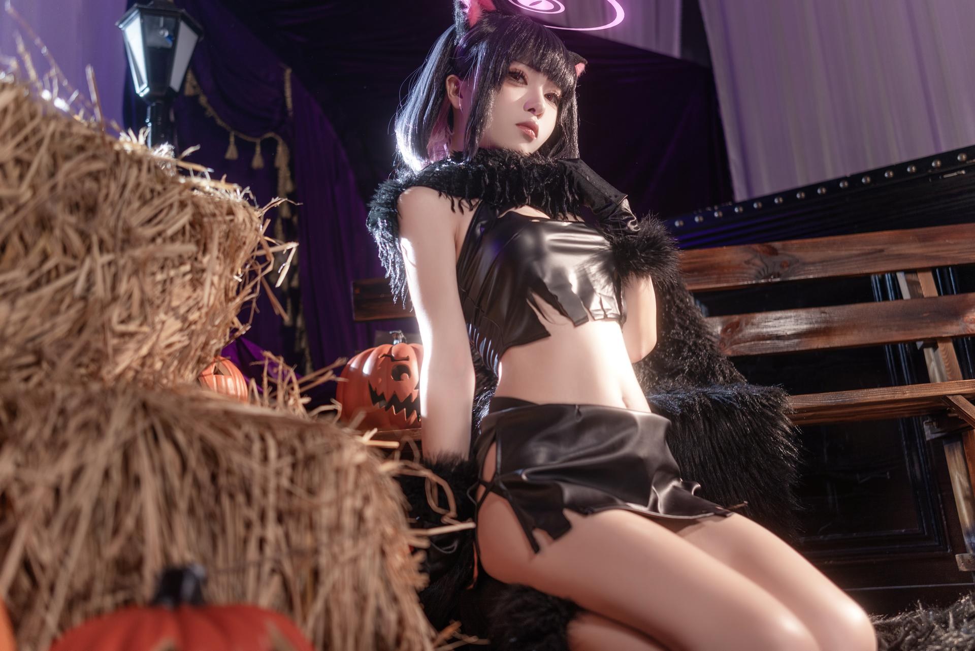 [cosplay] Shiliangyu - Blue Archive Kazusa Halloween cat-ear cosplay 사진 세트 34P