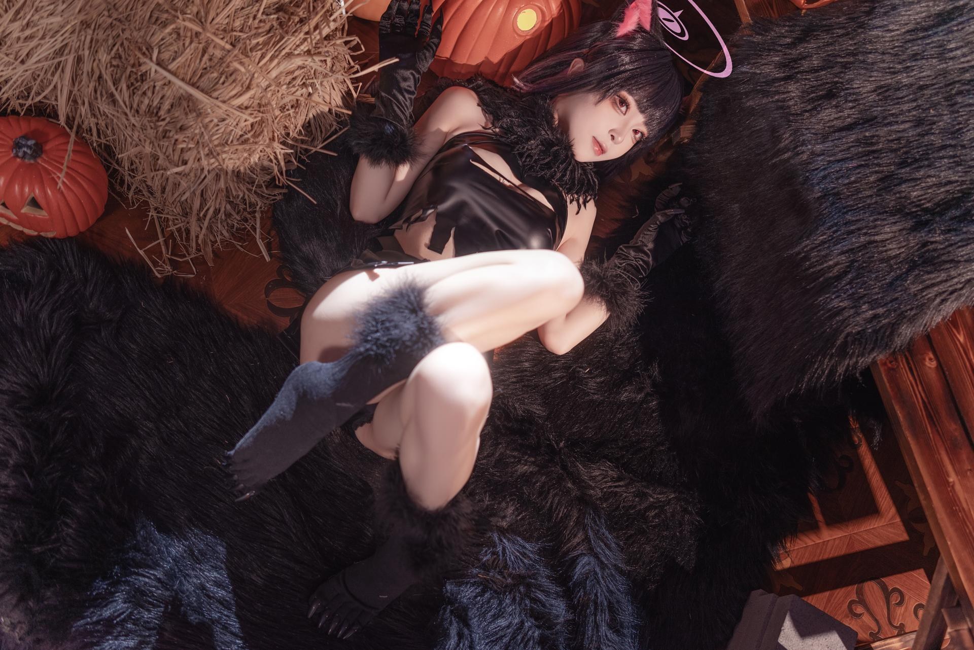 [cosplay] Shiliangyu - Blue Archive Kazusa Halloween cat-ear cosplay 사진 세트 34P