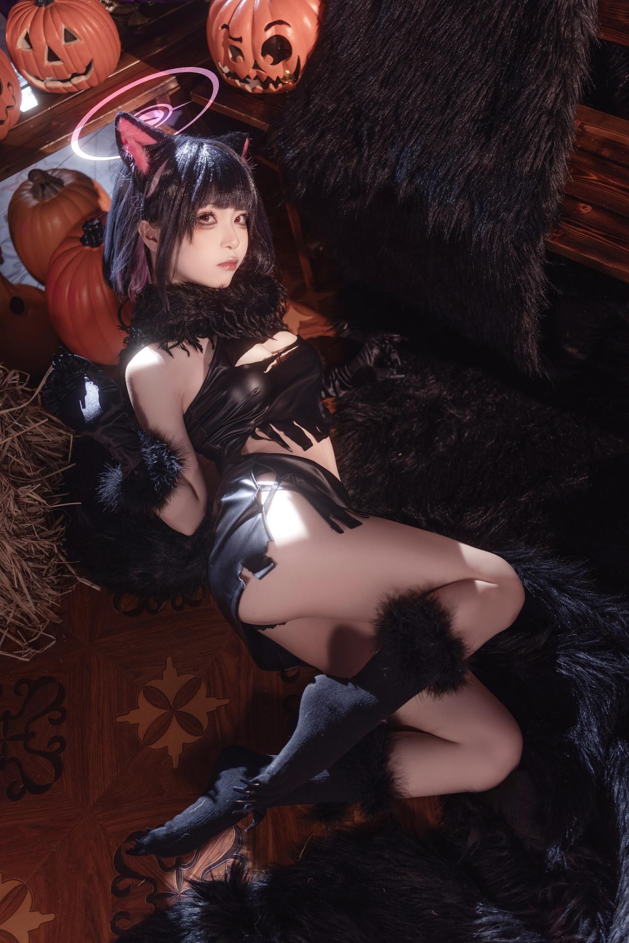 [cosplay] Shiliangyu - Blue Archive Kazusa Halloween cat-ear cosplay 사진 세트 34P