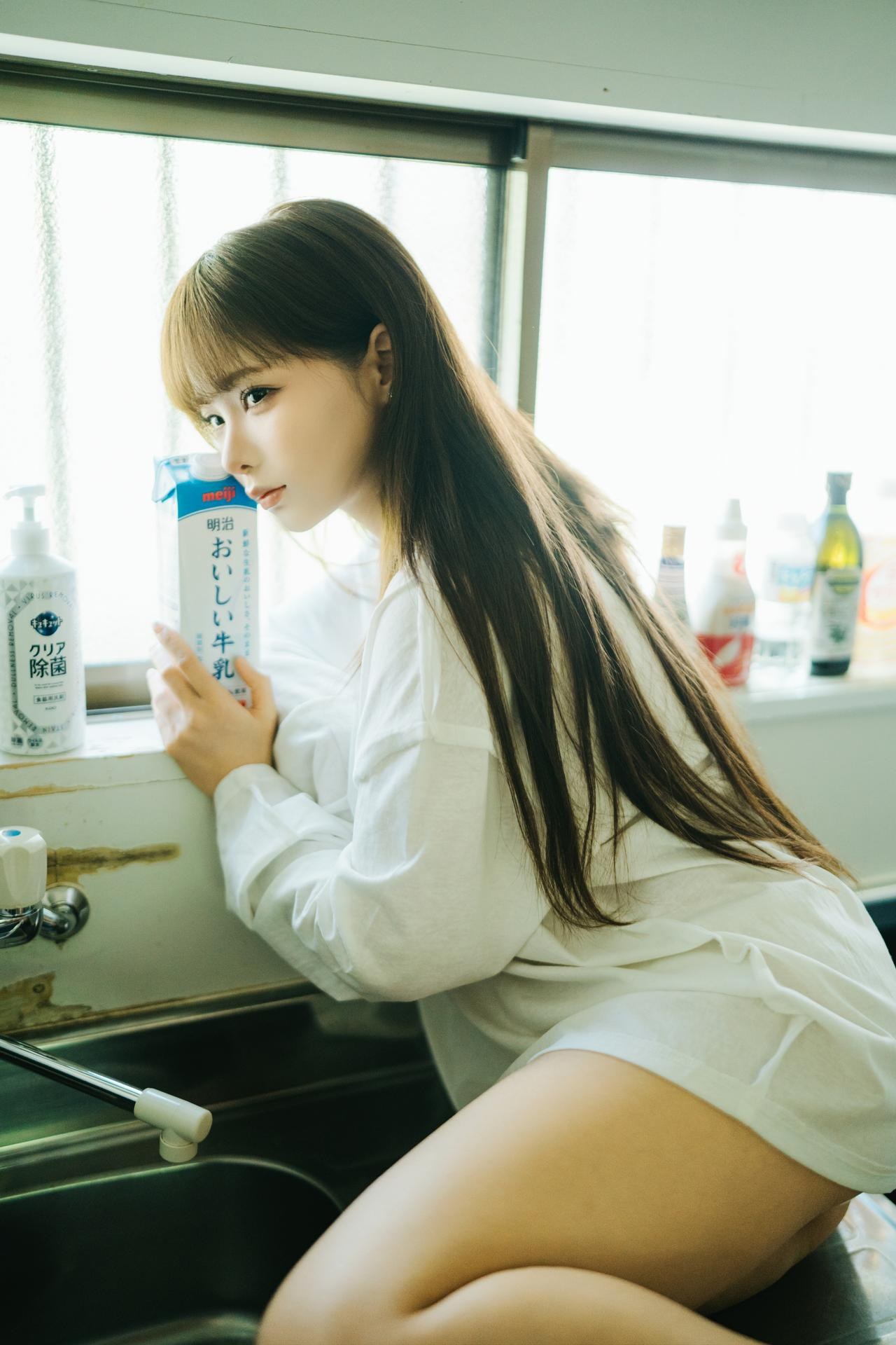 [私房] 蠢沫沫 - 牛奶主题私房：白色内衣甜美写真 22P