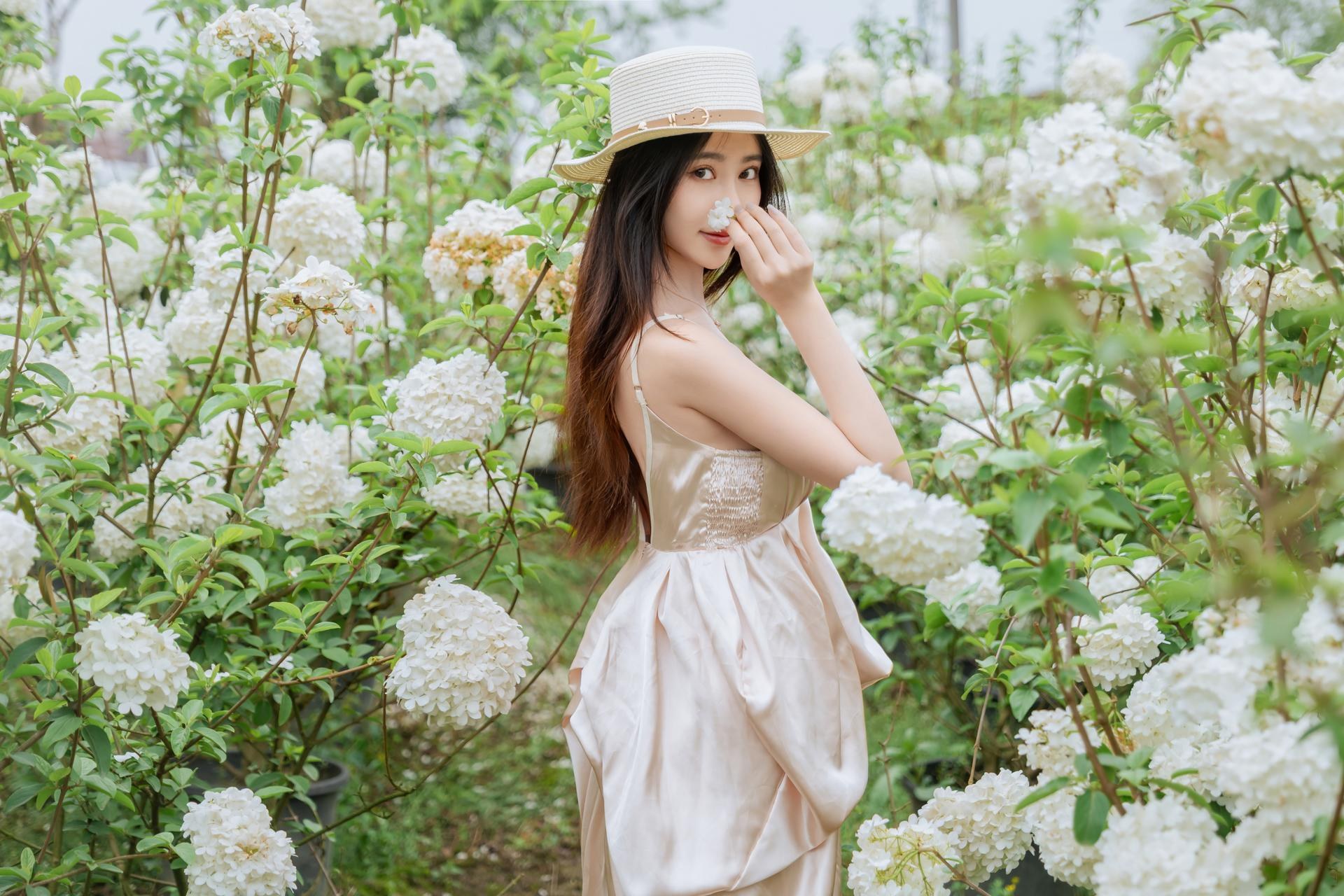 [Photo Set] Nnian bộ ảnh outdoor shoot, leg-focused poses 82P