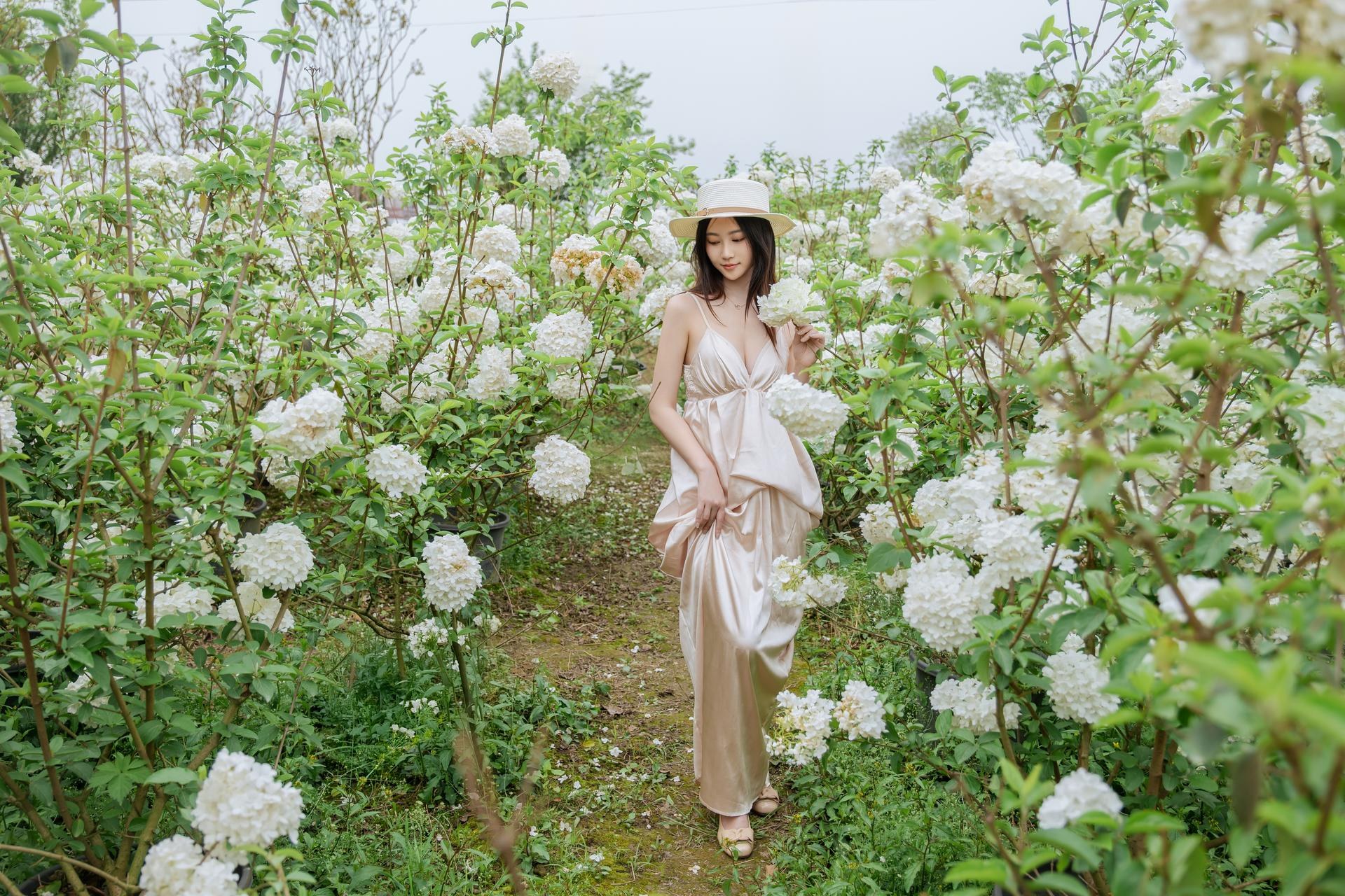 [Photo Set] Nnian bộ ảnh outdoor shoot, leg-focused poses 82P