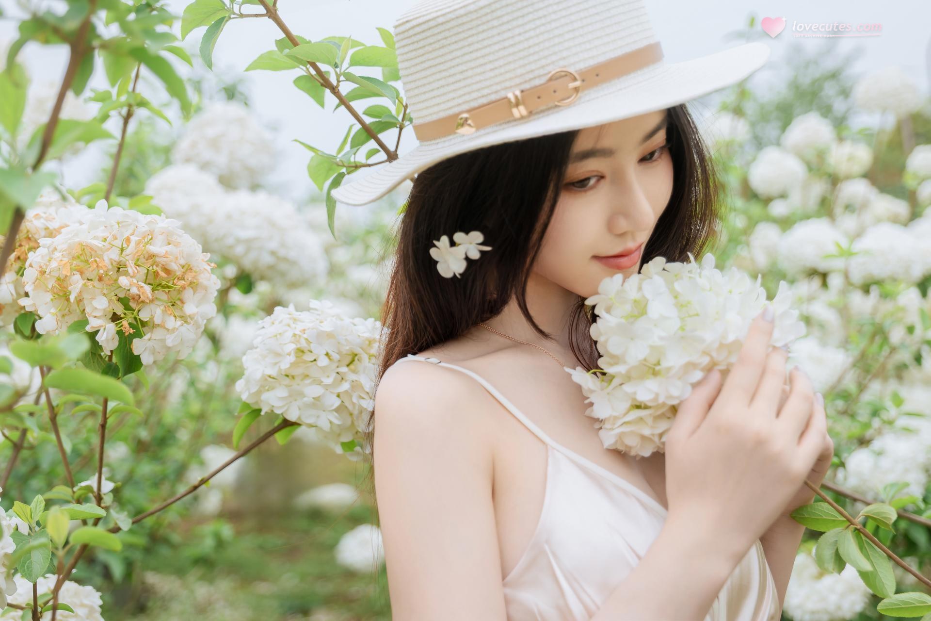 [Photo Set] Nnian bộ ảnh outdoor shoot, leg-focused poses 82P