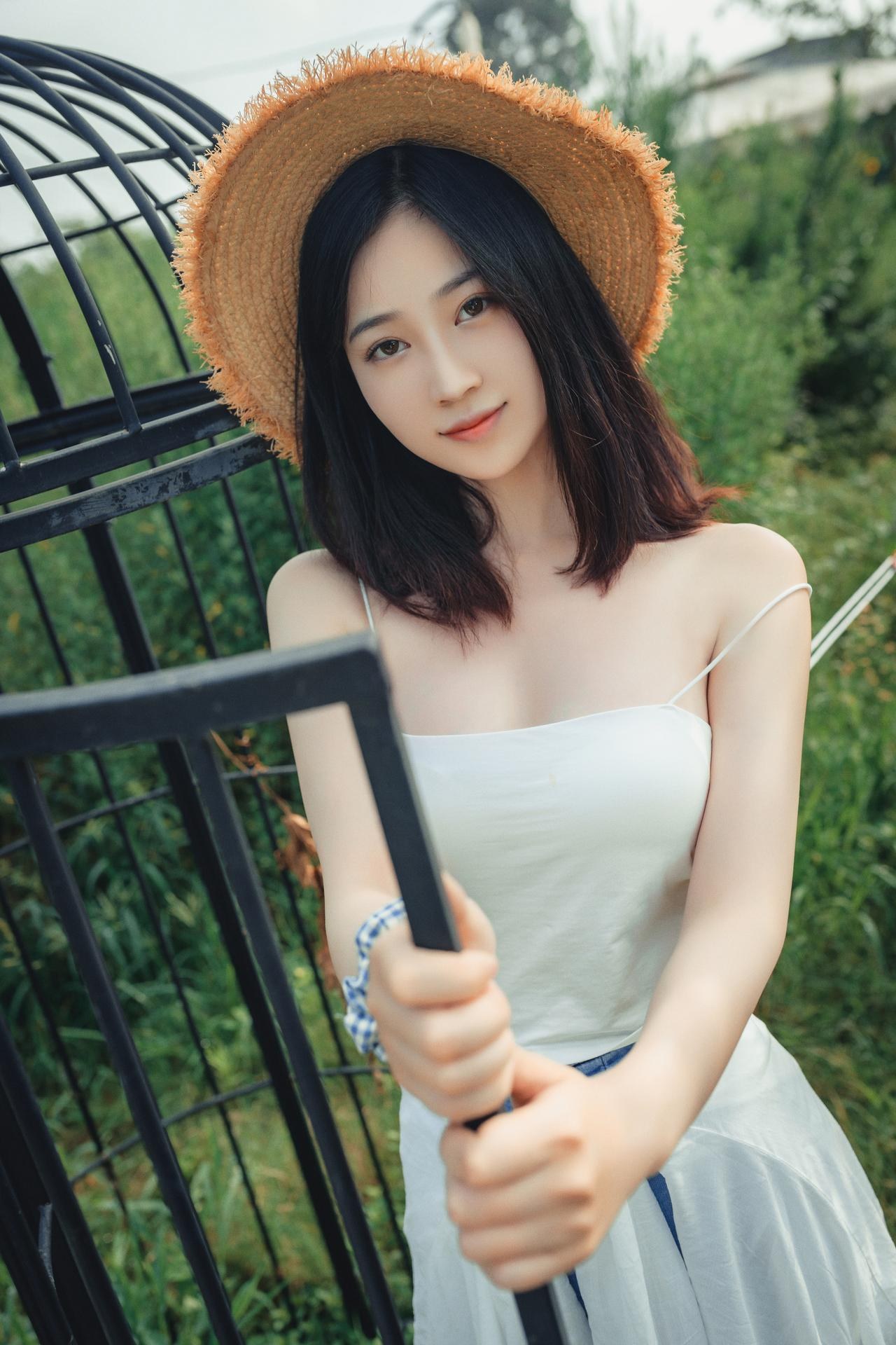 [写真] フォトセット 年年Nnian - 夏至 夏日户外白裙 清新美腿写真 40P