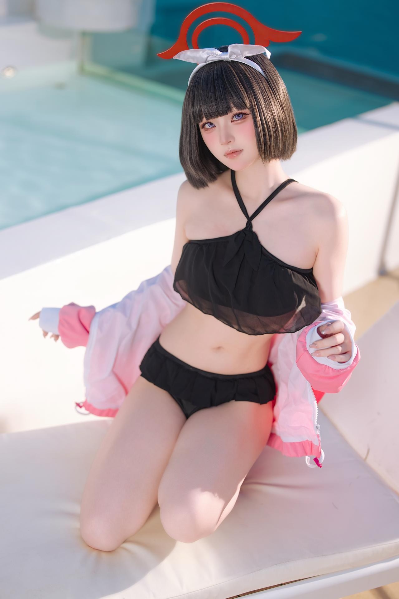 [Cosplay] Yuyu โฟโต้เซ็ต cosplay, swimsuit, bikini, leg-focused poses 30P