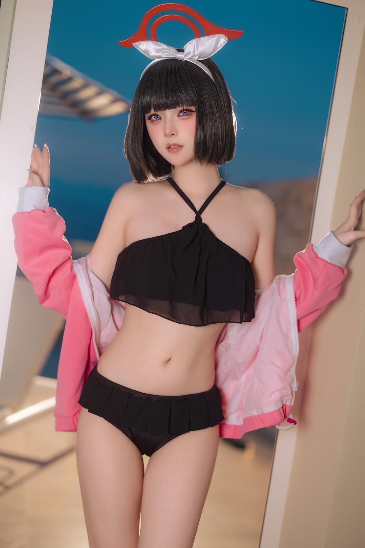 [Cosplay] Yuyu โฟโต้เซ็ต cosplay, swimsuit, bikini, leg-focused poses 30P