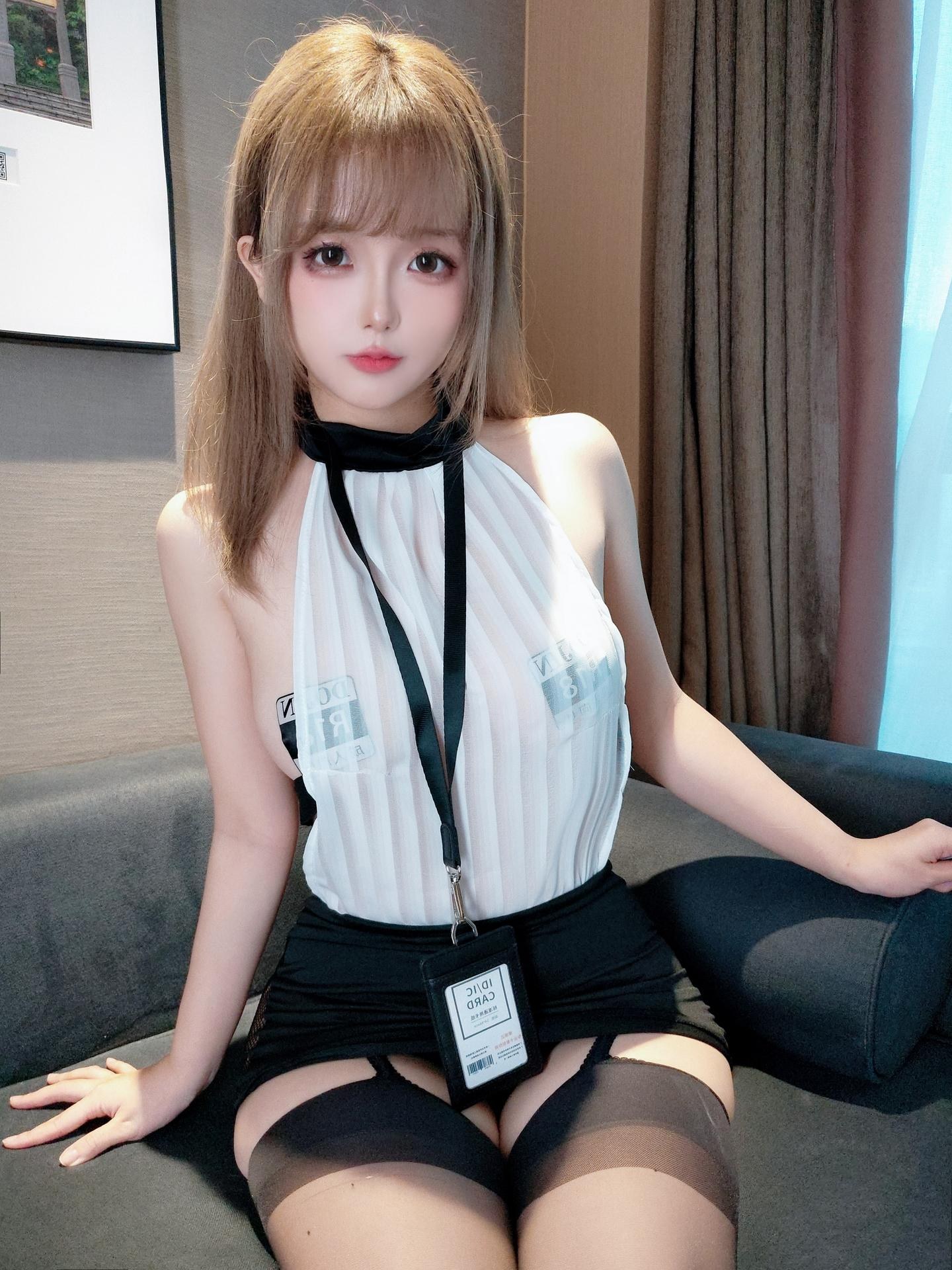 [私房] 日奈娇 - 小秘書：秘書制服黑絲 美胸翹臀私房 90P17G4V