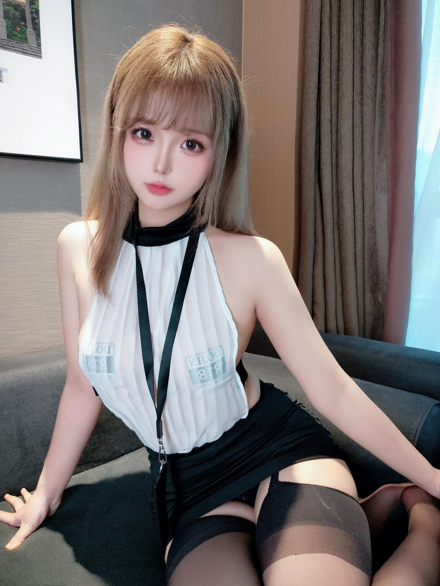 [私房] 日奈娇 - 小秘書：秘書制服黑絲 美胸翹臀私房 90P17G4V