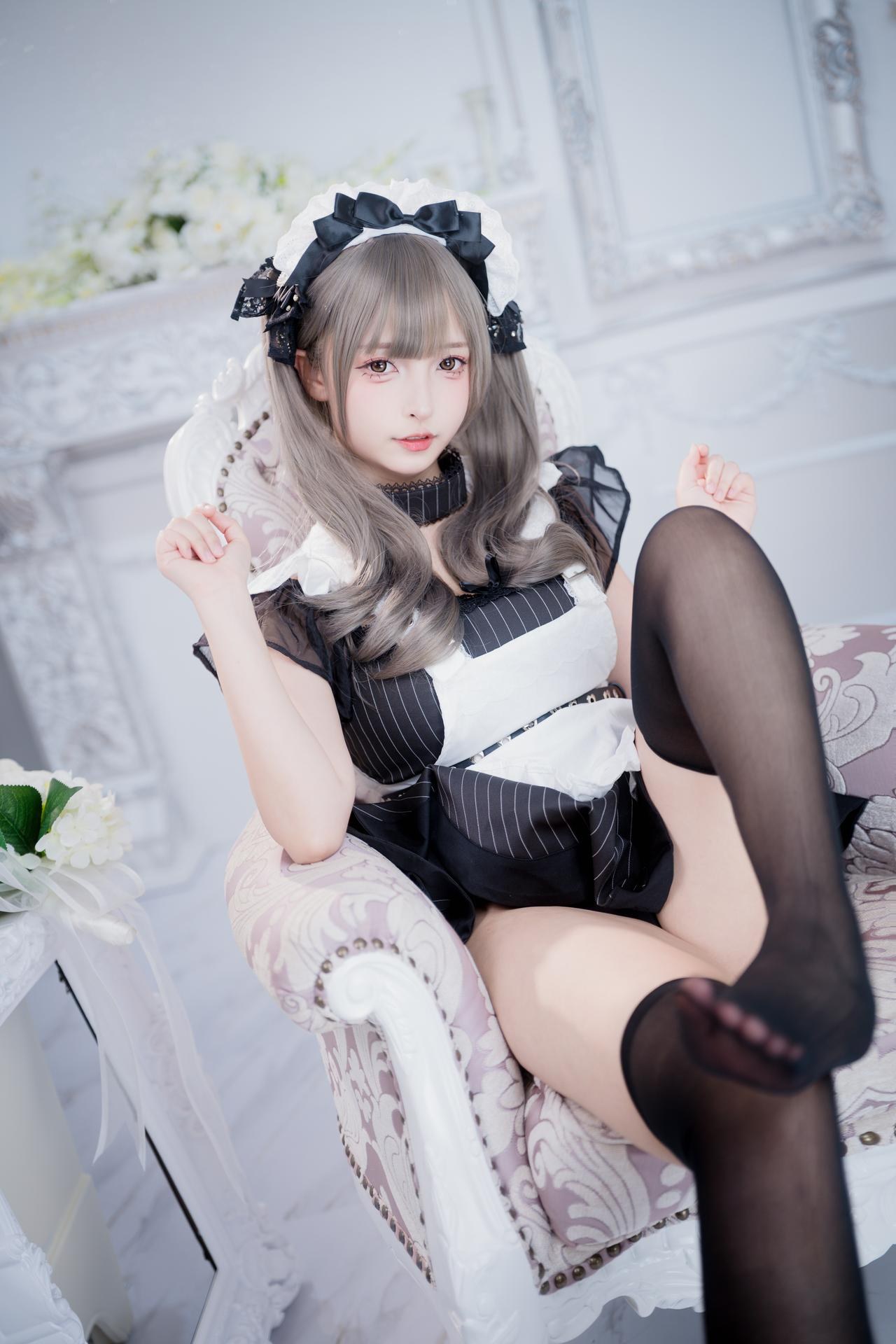 [私房] フォトセット 神楽坂真冬 - 妄想女仆 黑白女仆情趣 黑丝美腿视频 75P2V