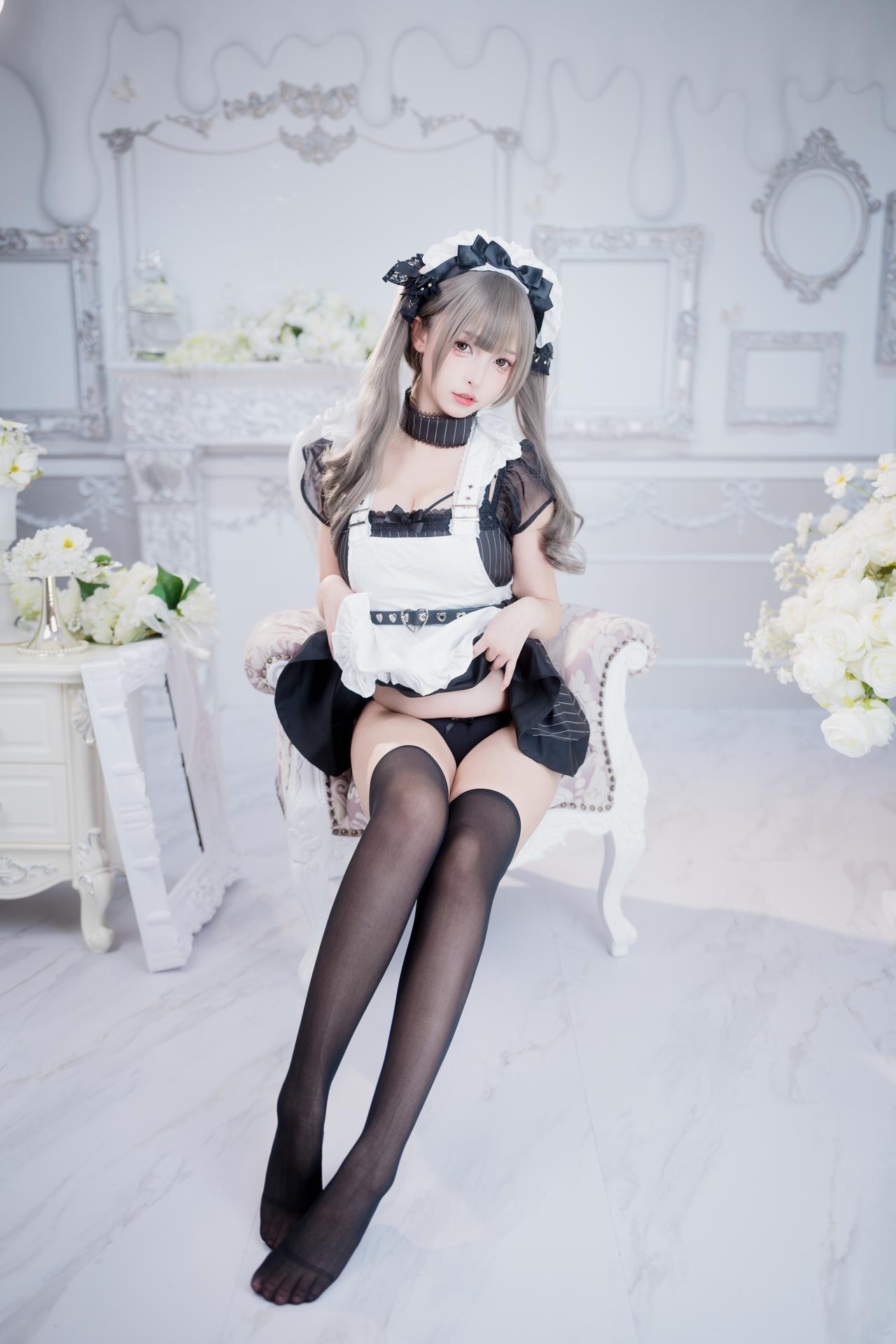 [私房] フォトセット 神楽坂真冬 - 妄想女仆 黑白女仆情趣 黑丝美腿视频 75P2V