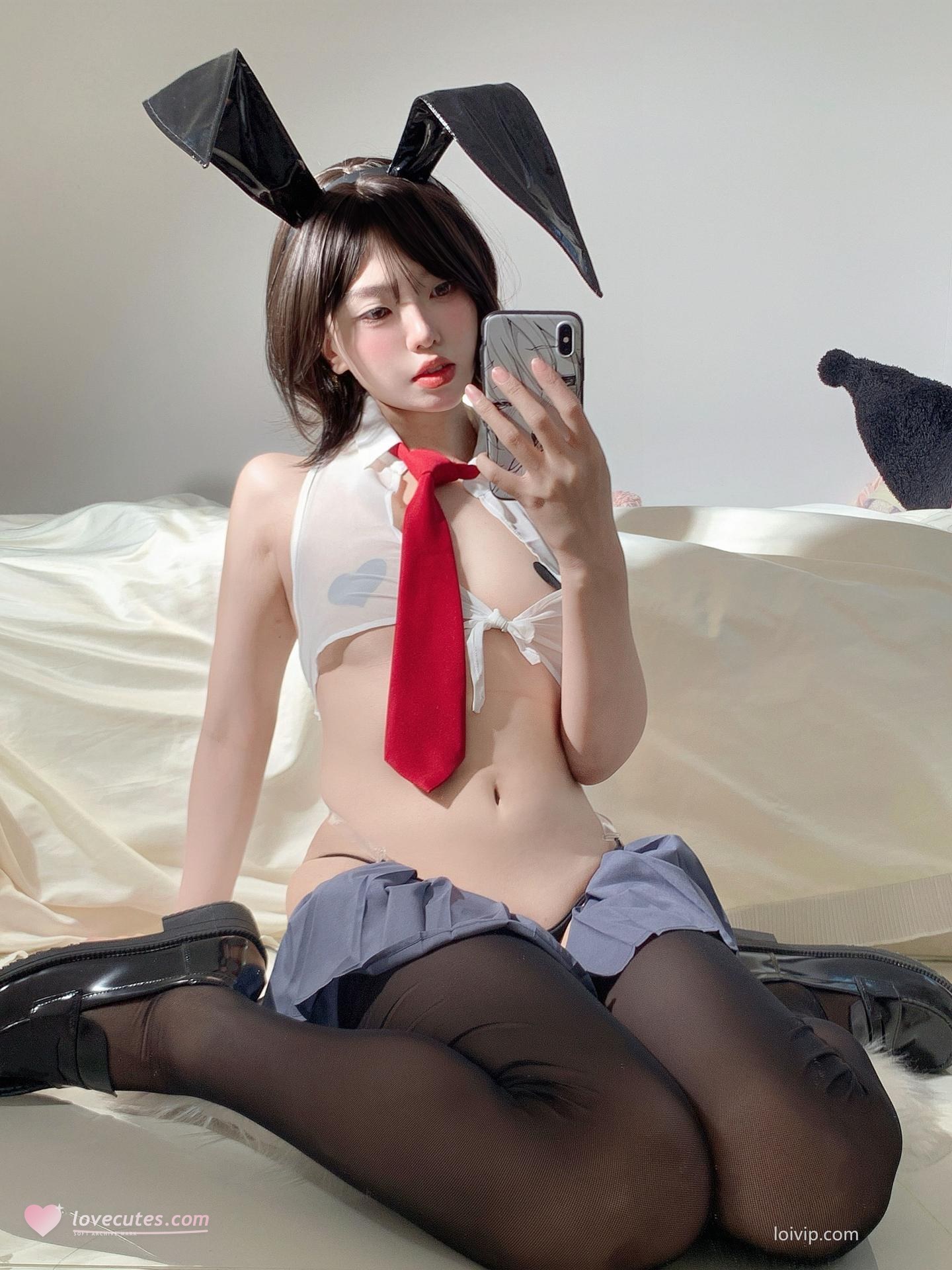 [私房] 你的真真u - 反差学姐：制服学姐黑丝大尺度私房 70P2V