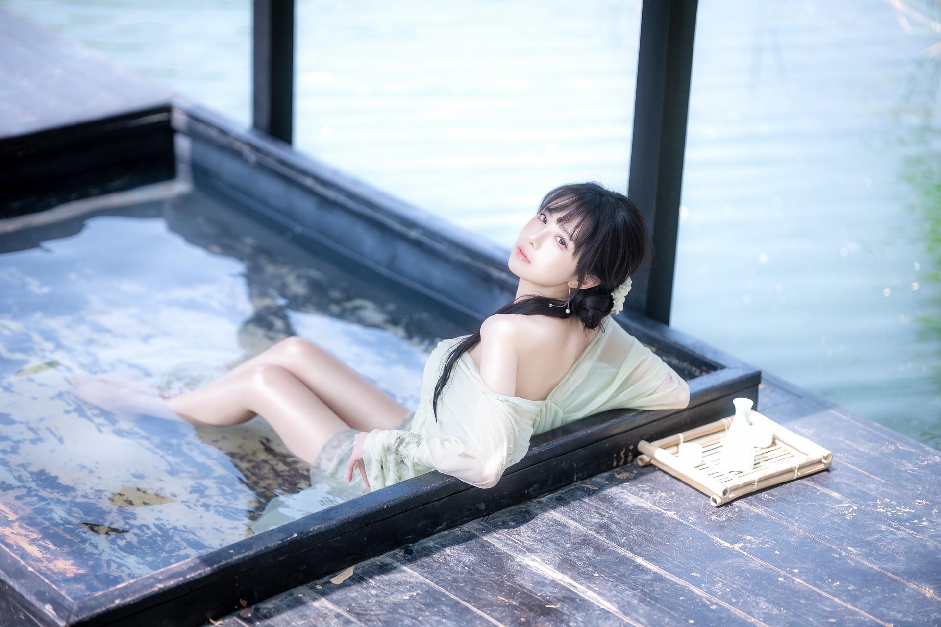 [写真] Shika小鹿鹿 - 江南水色：古风水色湿身美腿写真 65P3V