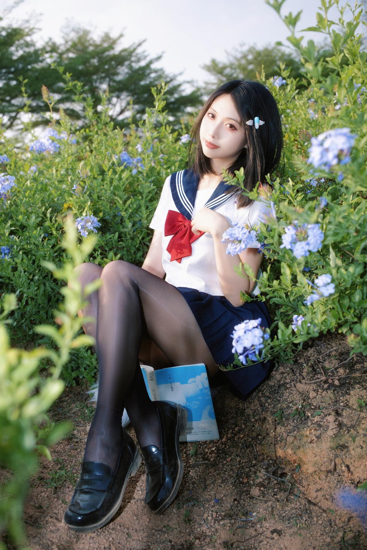 [写真] 七只红豆 - 蓝花JK：JK制服蓝色花纹 39P