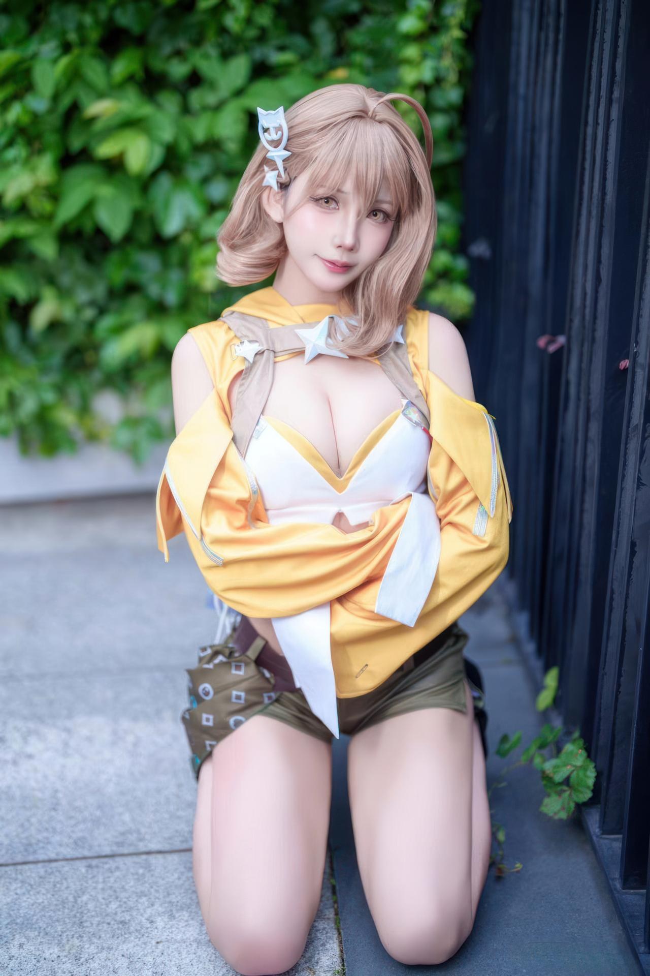 [cosplay] 抱走莫子aa - Nikke胜利女神 阿妮斯：超级巨星舞台装美腿游戏角色 23P