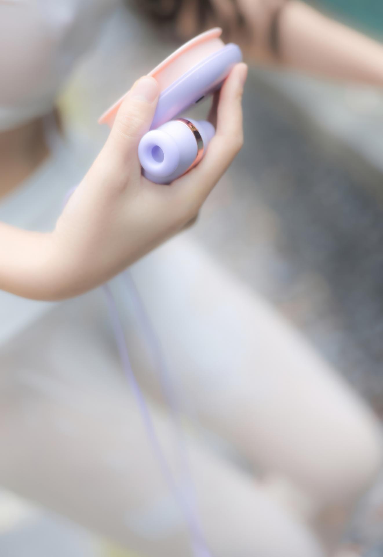 [模特] 桃妖夭 - 秀人网模特 户外：秀人网模特户外写真美腿 80P
