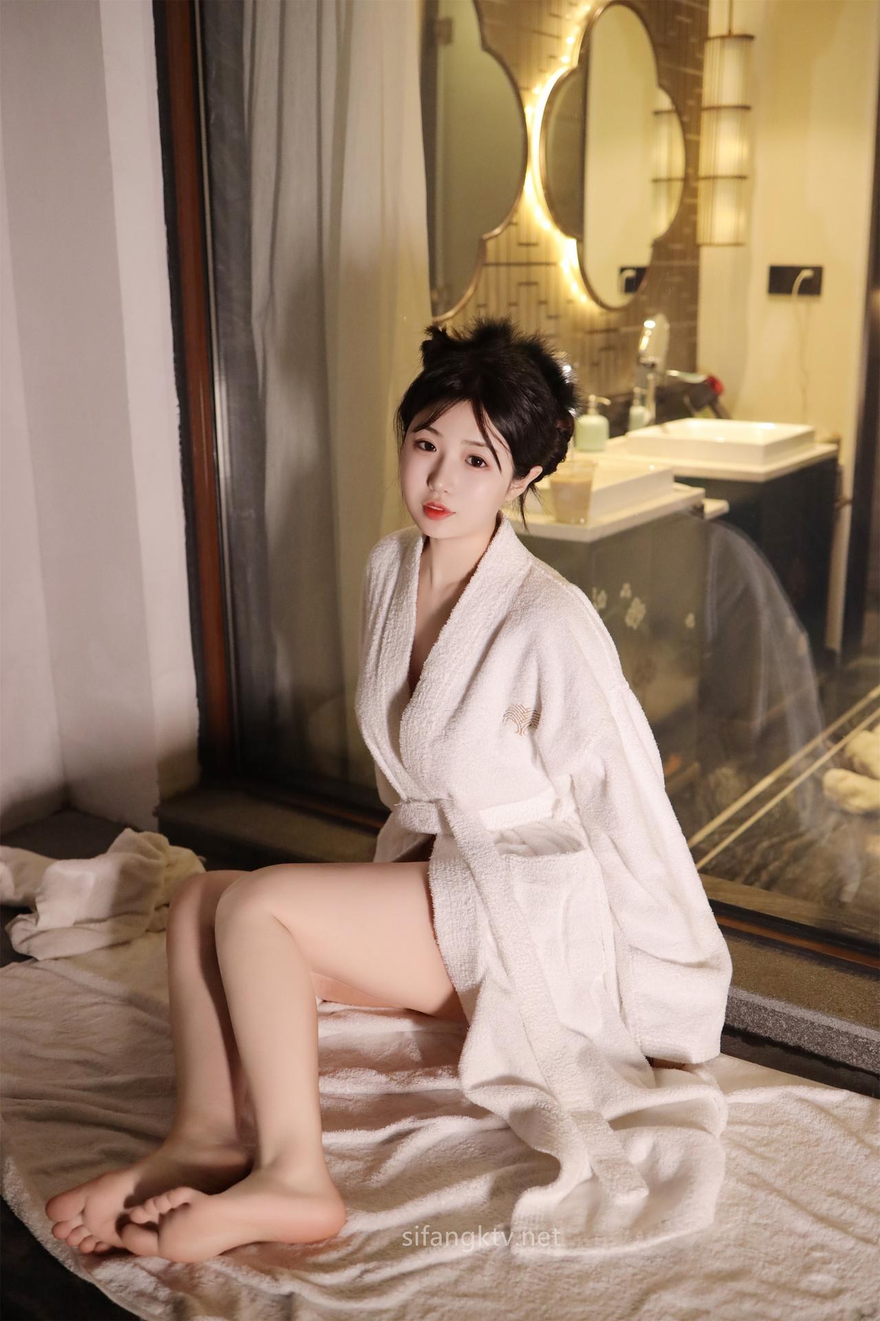 [Model] Chen Xiaohua - XR Unc3n Xiuren R18 Spa Massage Model Photo Set 71P1V